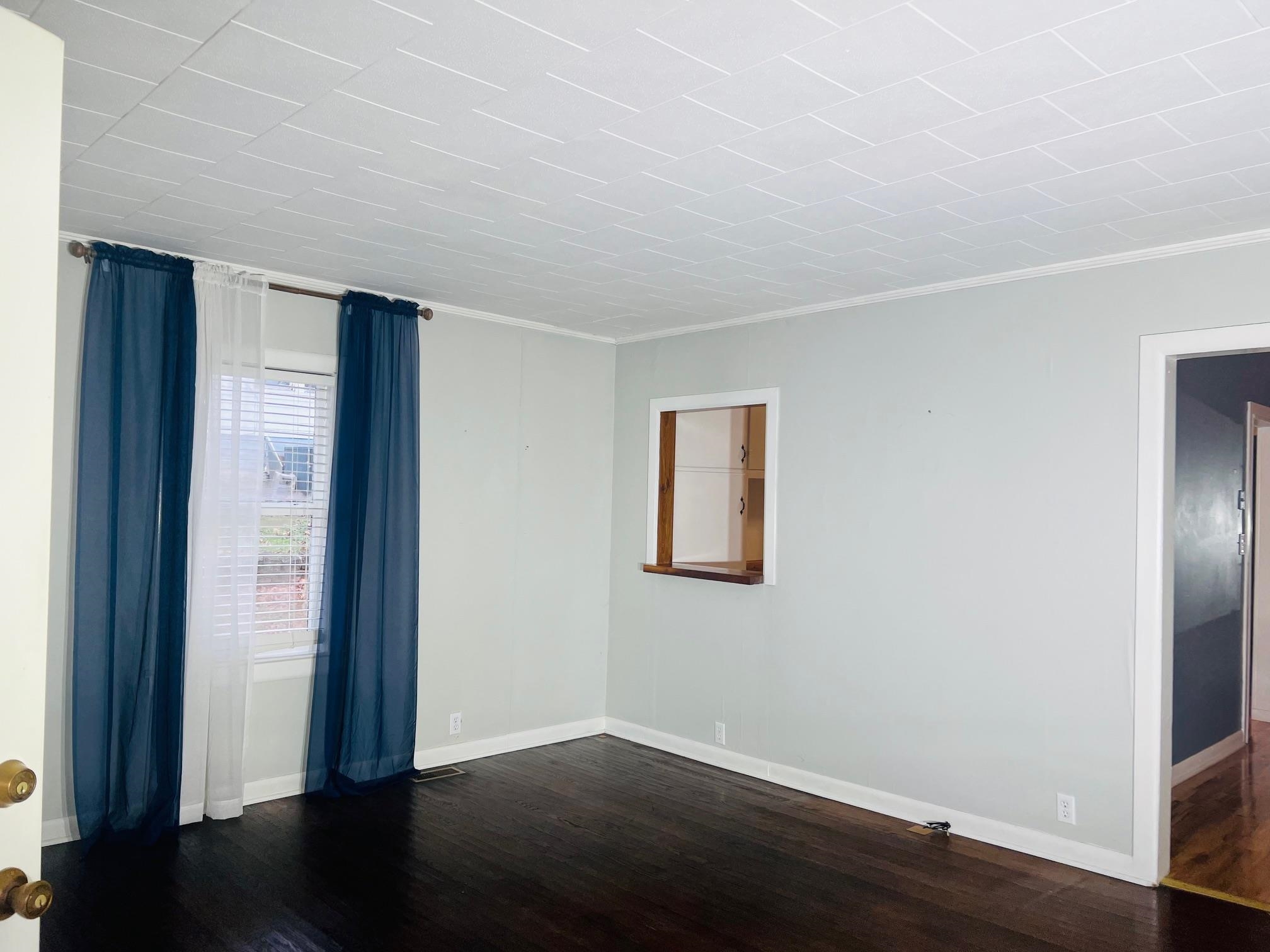 509 3rd St, Central City, Kentucky 42066, 3 Bedrooms Bedrooms, ,1 BathroomBathrooms,Single Family Residence,For Sale,3rd St,91159