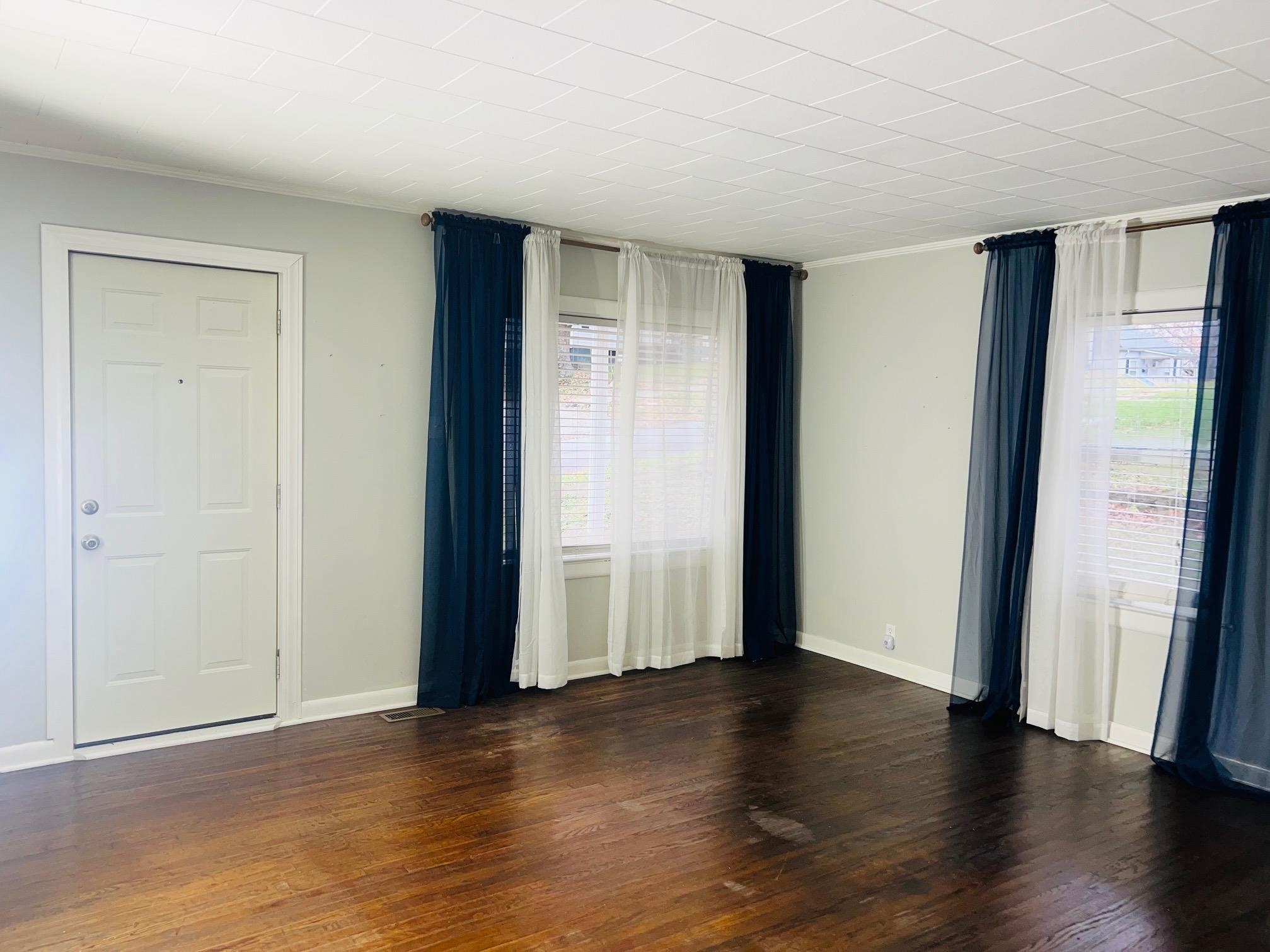 509 3rd St, Central City, Kentucky 42066, 3 Bedrooms Bedrooms, ,1 BathroomBathrooms,Single Family Residence,For Sale,3rd St,91159