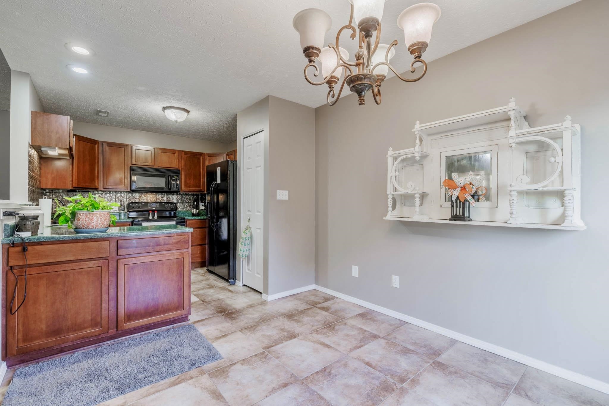 2225 Crossing Pointe, Owensboro, Kentucky 42303, 3 Bedrooms Bedrooms, ,2 BathroomsBathrooms,Ranch,For Sale,Crossing Pointe,91160