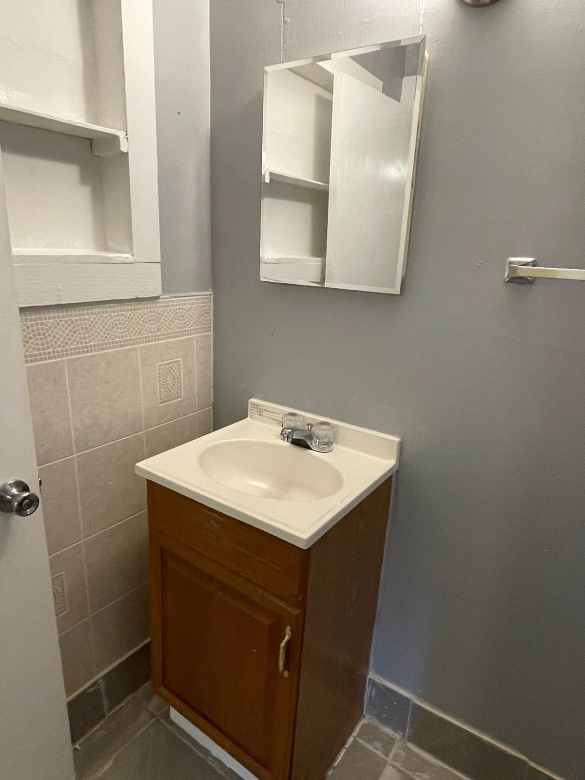 1724 McConnell Avenue, Owensboro, Kentucky 42303, 2 Bedrooms Bedrooms, ,1 BathroomBathrooms,Single Family Residence,For Sale,McConnell Avenue,91162