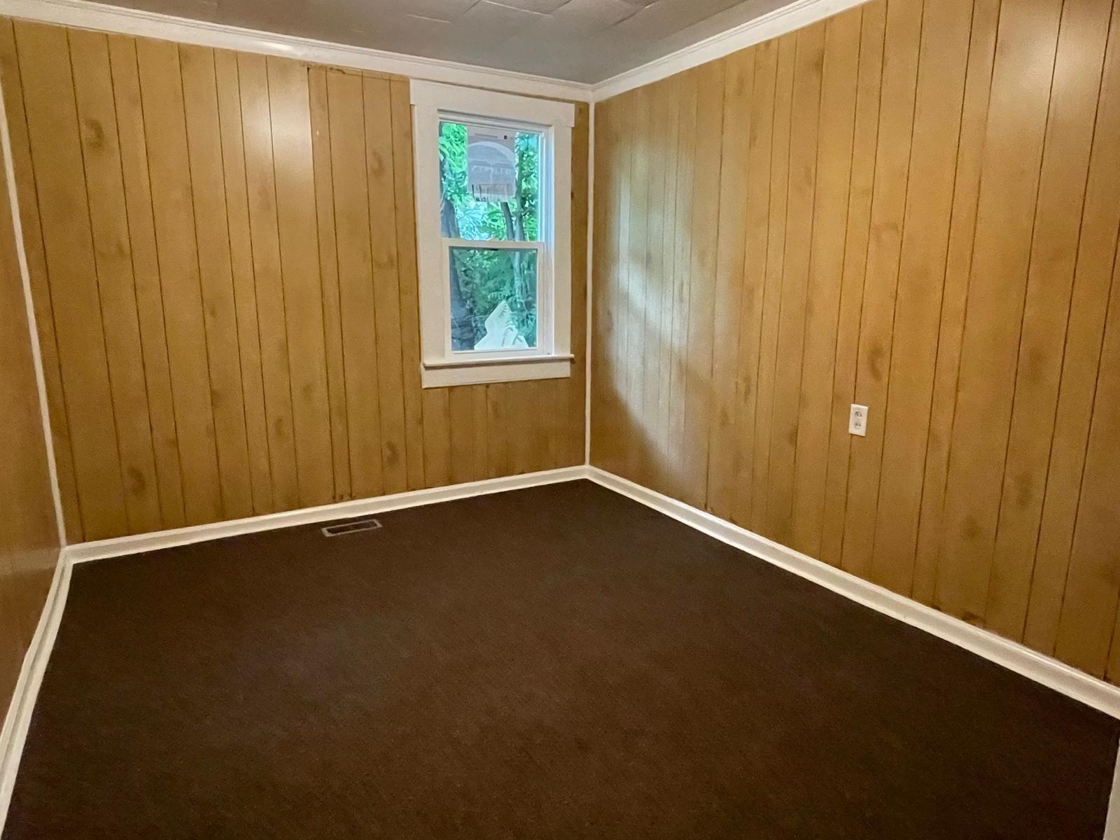 1724 McConnell Avenue, Owensboro, Kentucky 42303, 2 Bedrooms Bedrooms, ,1 BathroomBathrooms,Single Family Residence,For Sale,McConnell Avenue,91162