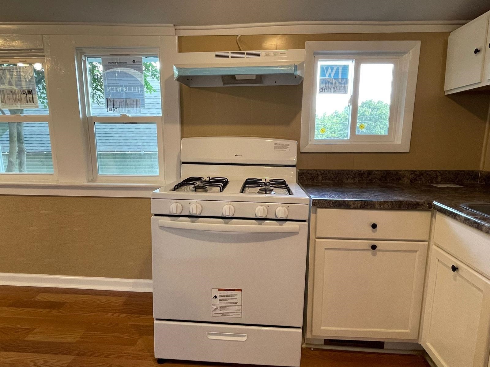 1724 McConnell Avenue, Owensboro, Kentucky 42303, 2 Bedrooms Bedrooms, ,1 BathroomBathrooms,Single Family Residence,For Sale,McConnell Avenue,91162