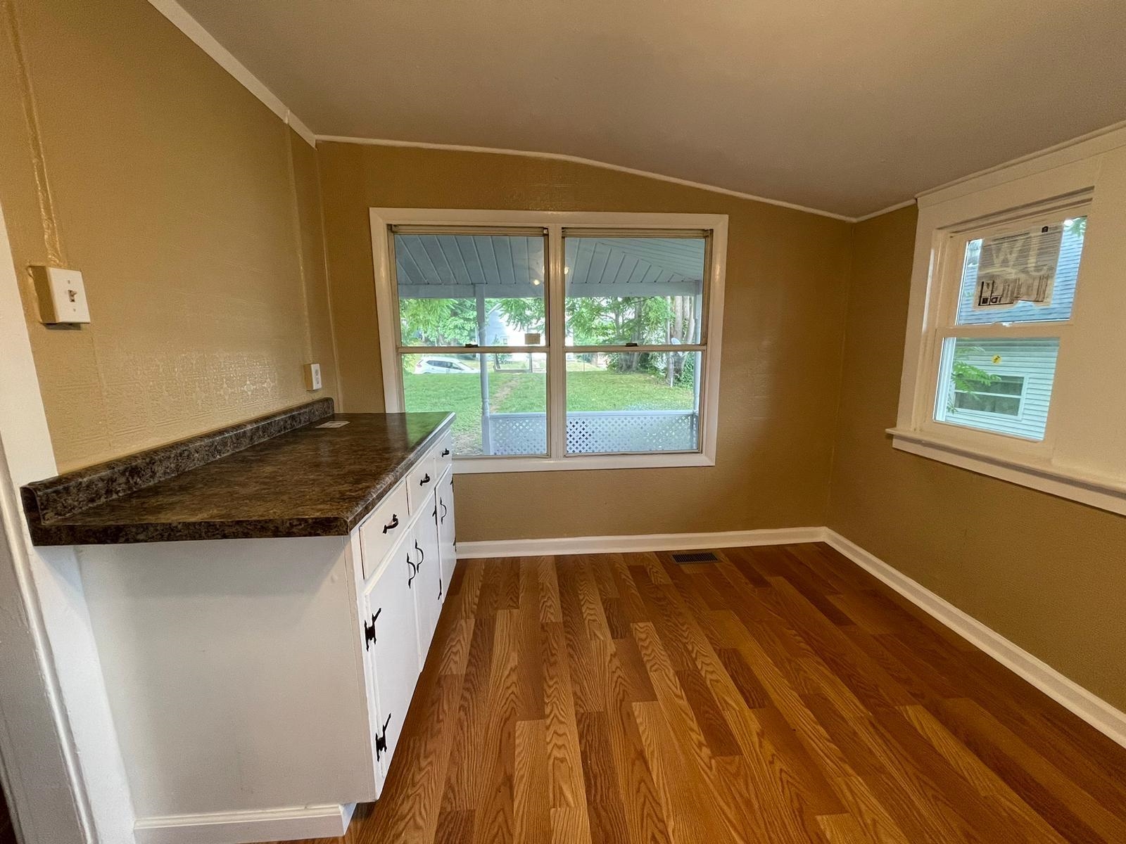 1724 McConnell Avenue, Owensboro, Kentucky 42303, 2 Bedrooms Bedrooms, ,1 BathroomBathrooms,Single Family Residence,For Sale,McConnell Avenue,91162