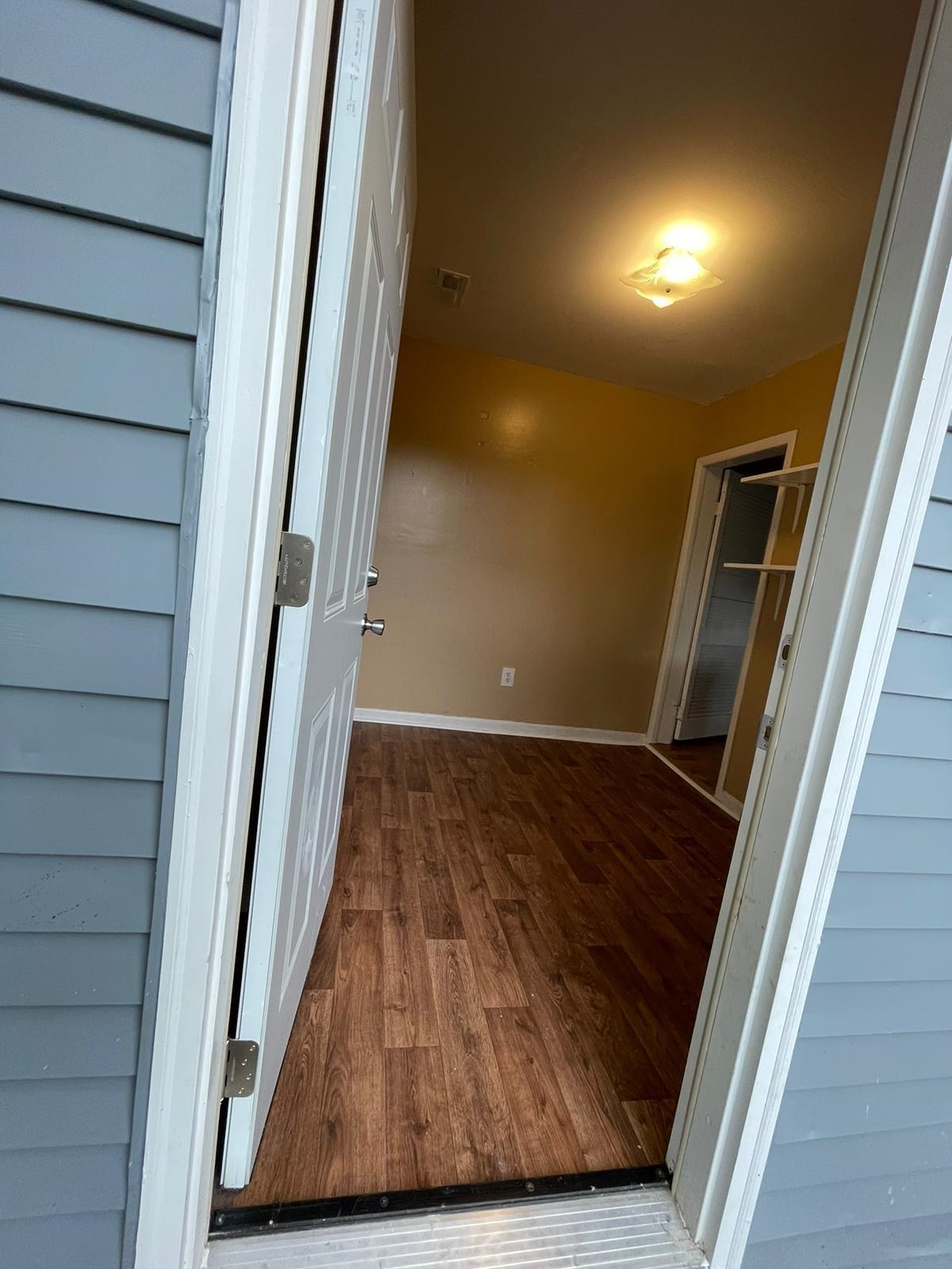 1724 McConnell Avenue, Owensboro, Kentucky 42303, 2 Bedrooms Bedrooms, ,1 BathroomBathrooms,Single Family Residence,For Sale,McConnell Avenue,91162