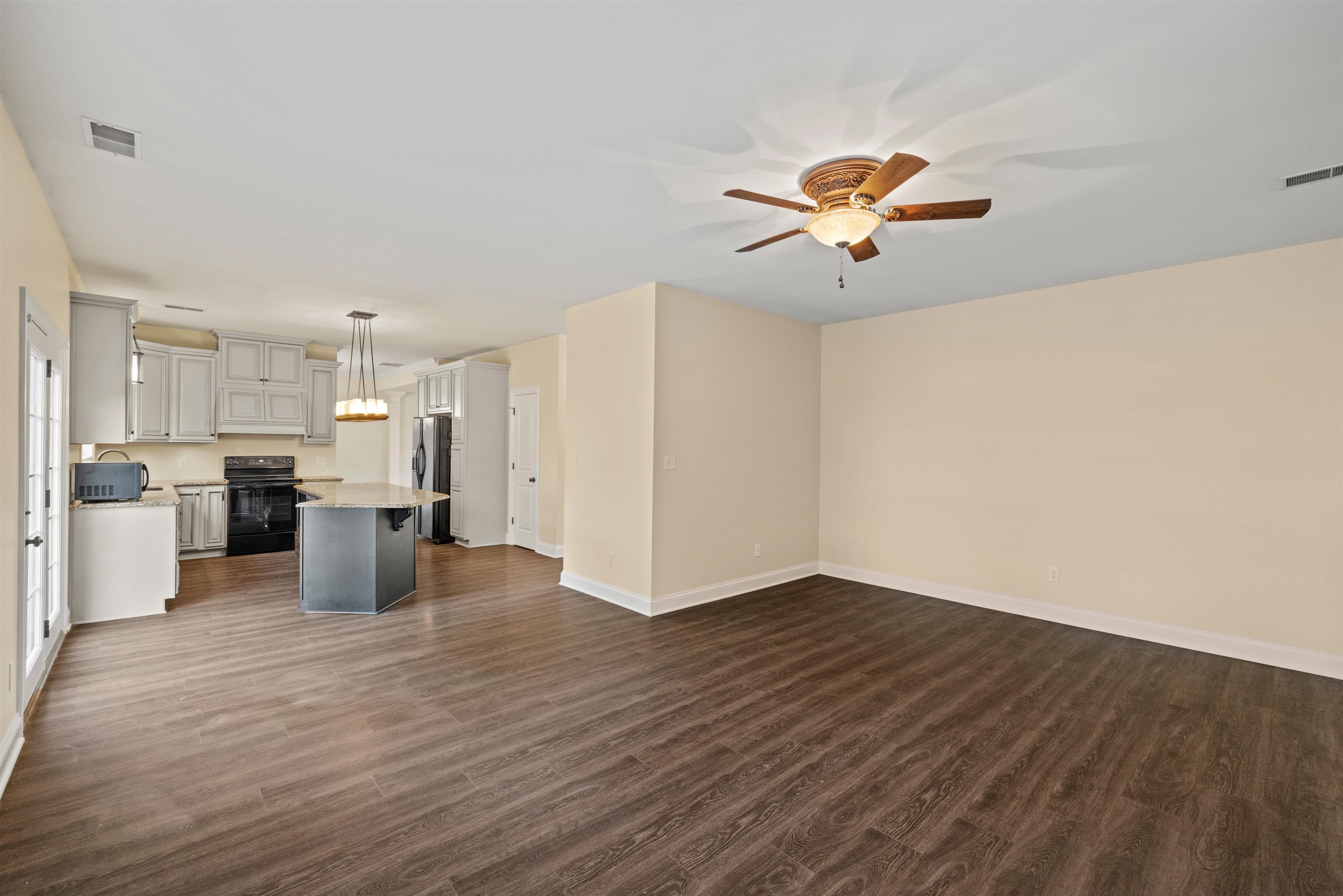 3031 Creek Branch Cove, Owensboro, Kentucky 42303, 4 Bedrooms Bedrooms, ,2 BathroomsBathrooms,Single Family Residence,For Sale,Creek Branch Cove,91163