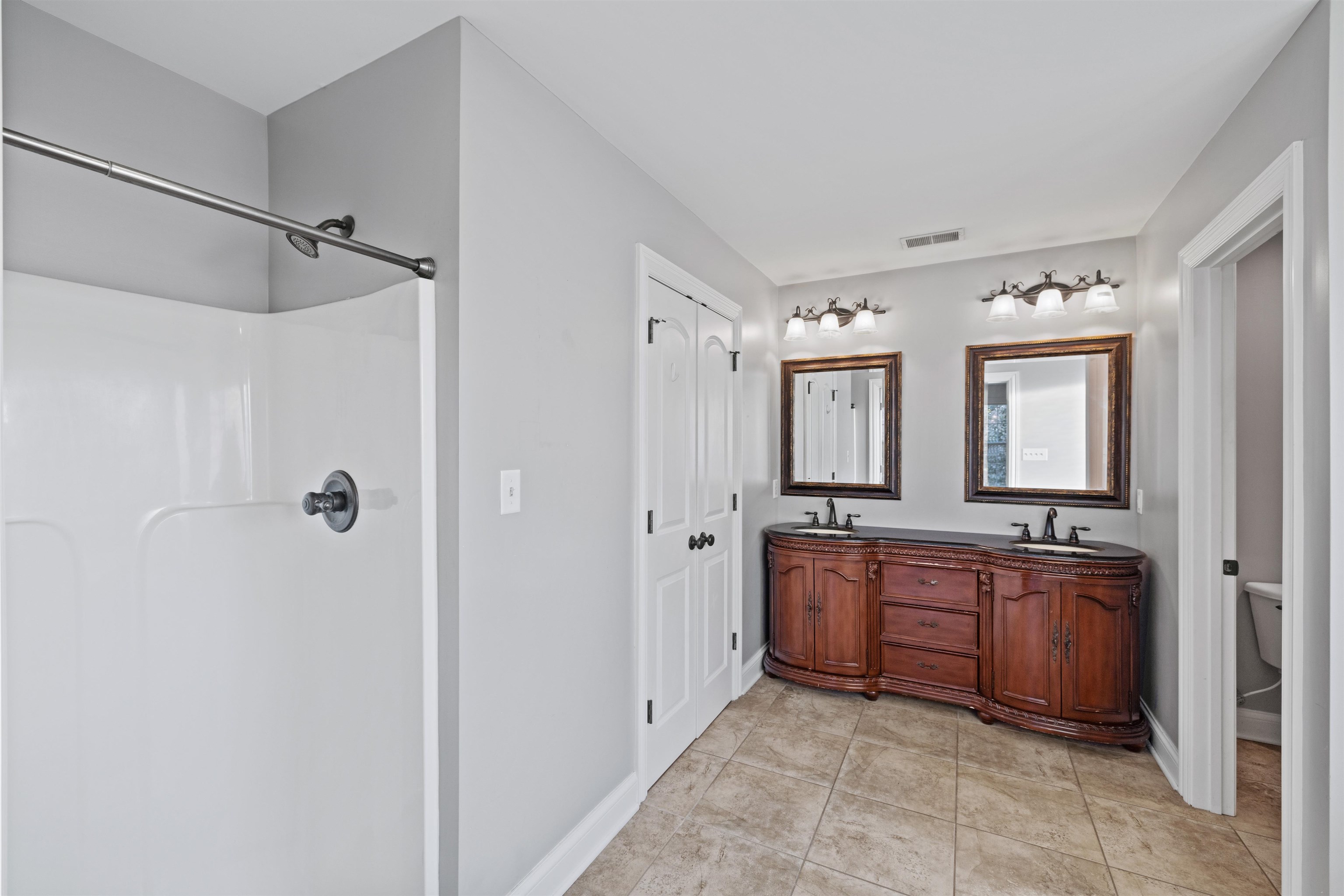 3031 Creek Branch Cove, Owensboro, Kentucky 42303, 4 Bedrooms Bedrooms, ,2 BathroomsBathrooms,Single Family Residence,For Sale,Creek Branch Cove,91163