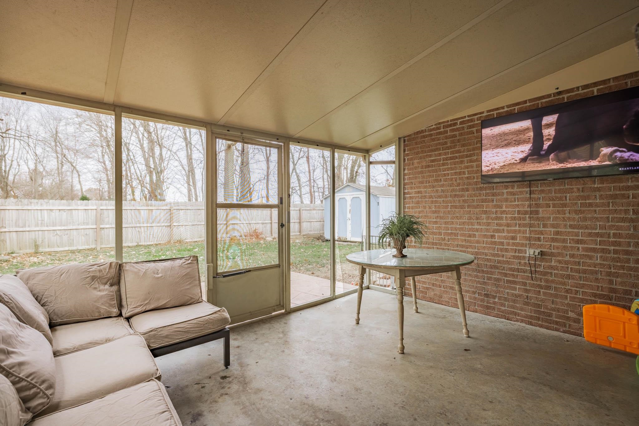 3827 Countryside Drive, Owensboro, Kentucky 42303, 3 Bedrooms Bedrooms, ,2 BathroomsBathrooms,Single Family Residence,For Sale,Countryside Drive,91167