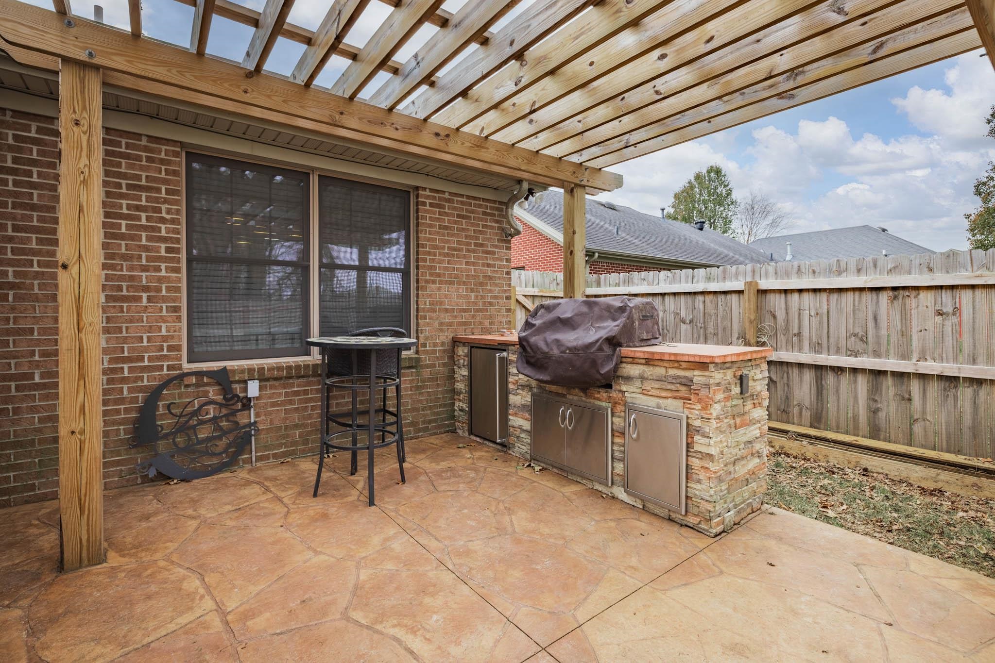 3827 Countryside Drive, Owensboro, Kentucky 42303, 3 Bedrooms Bedrooms, ,2 BathroomsBathrooms,Single Family Residence,For Sale,Countryside Drive,91167