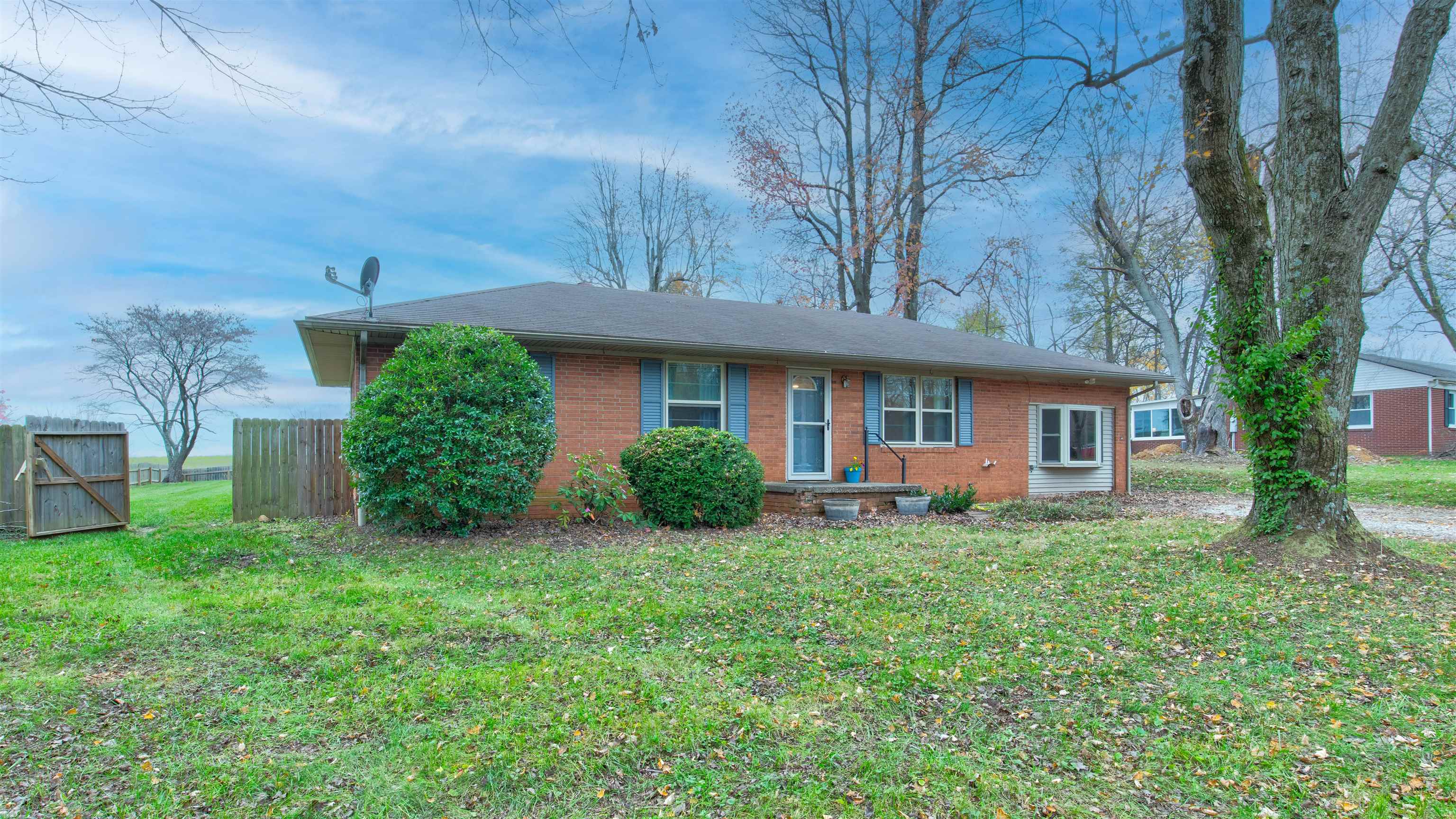 7024 Masonville Habit Road, Philpot, Kentucky 42366-9105, 4 Bedrooms Bedrooms, ,1 BathroomBathrooms,Single Family Residence,For Sale,Masonville Habit Road,91168
