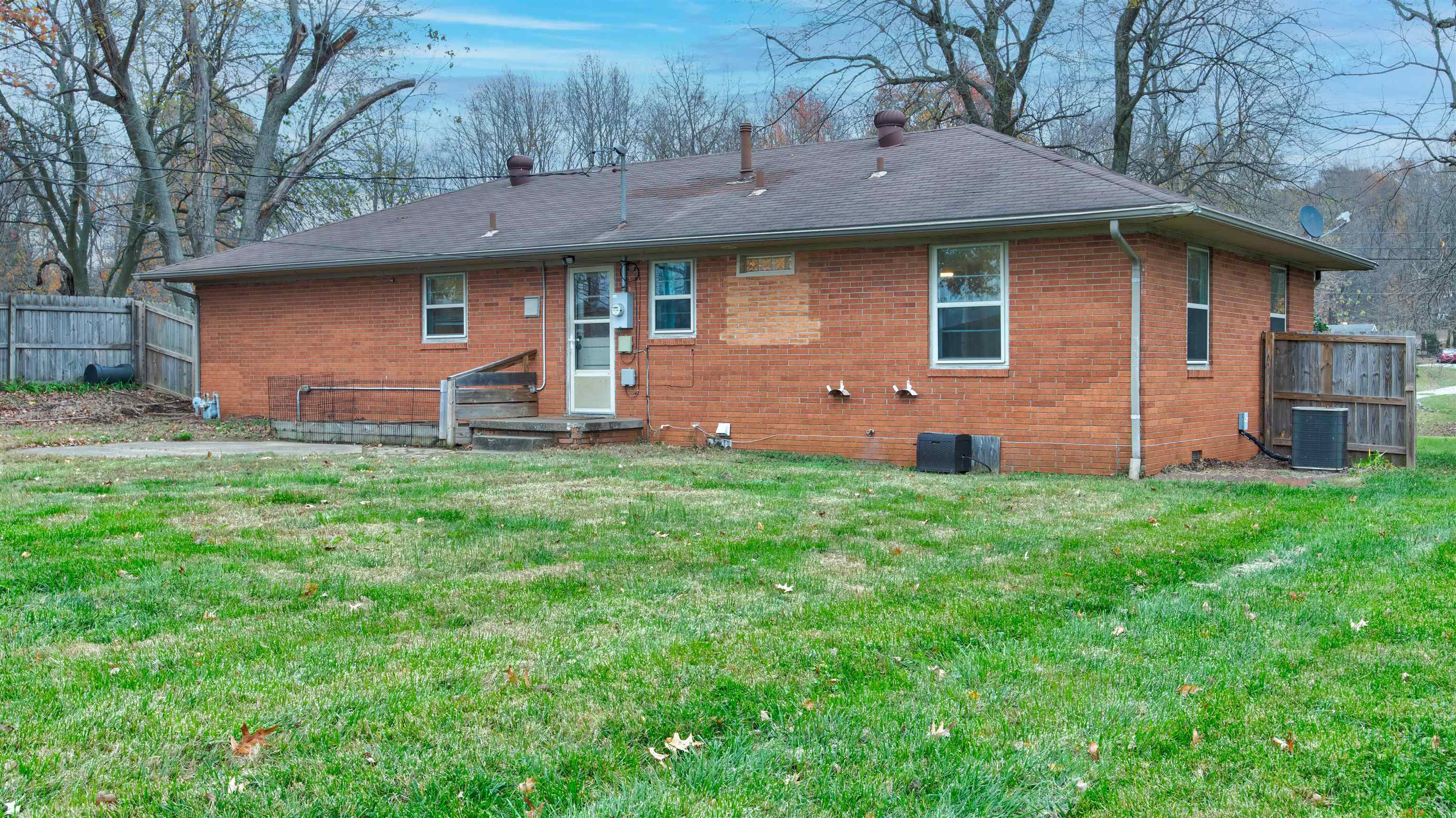 7024 Masonville Habit Road, Philpot, Kentucky 42366-9105, 4 Bedrooms Bedrooms, ,1 BathroomBathrooms,Single Family Residence,For Sale,Masonville Habit Road,91168