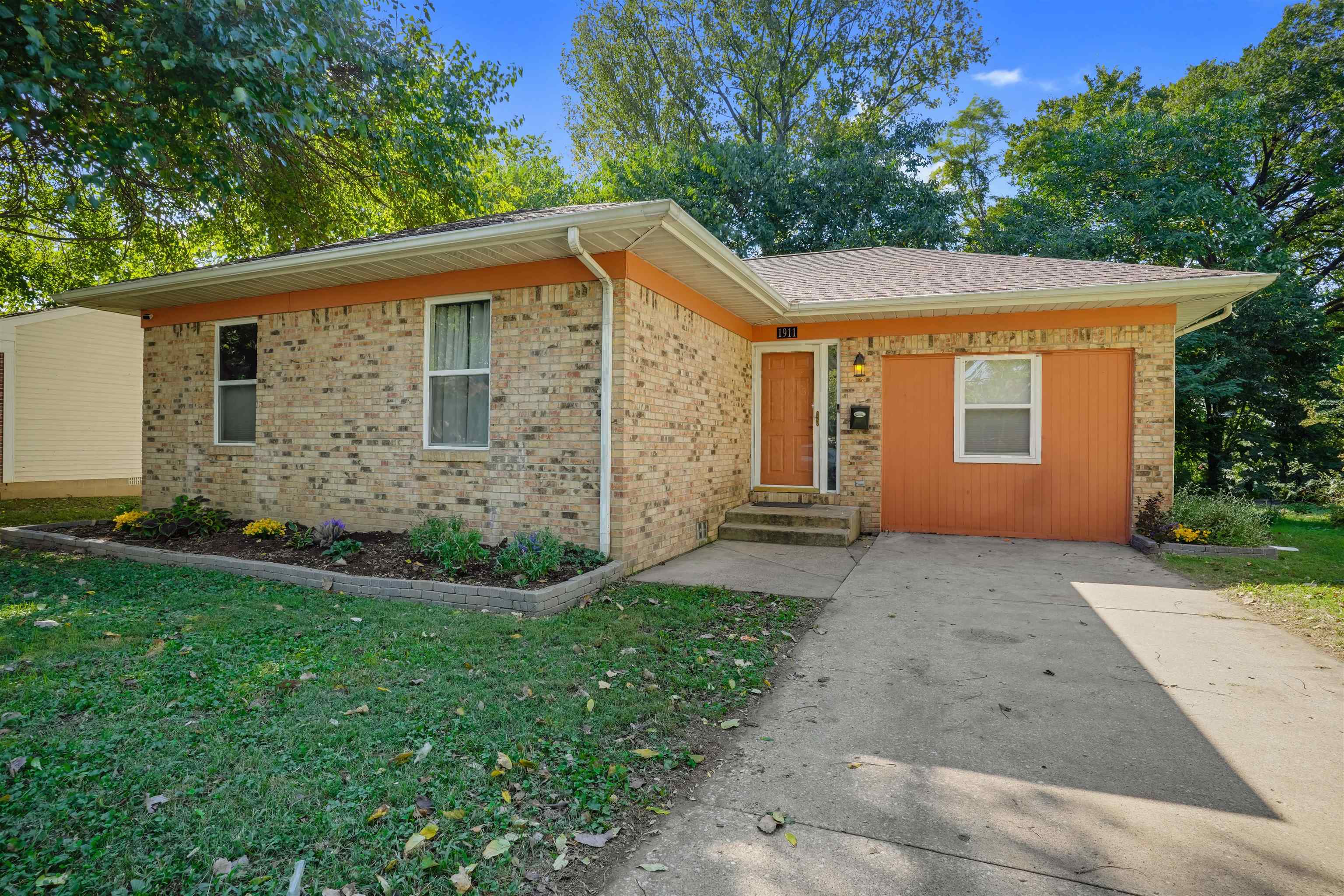 1911 Governor Street, Evansville, Indiana 47713, 3 Bedrooms Bedrooms, ,1 BathroomBathrooms,Single Family Residence,For Sale,Governor Street,91172
