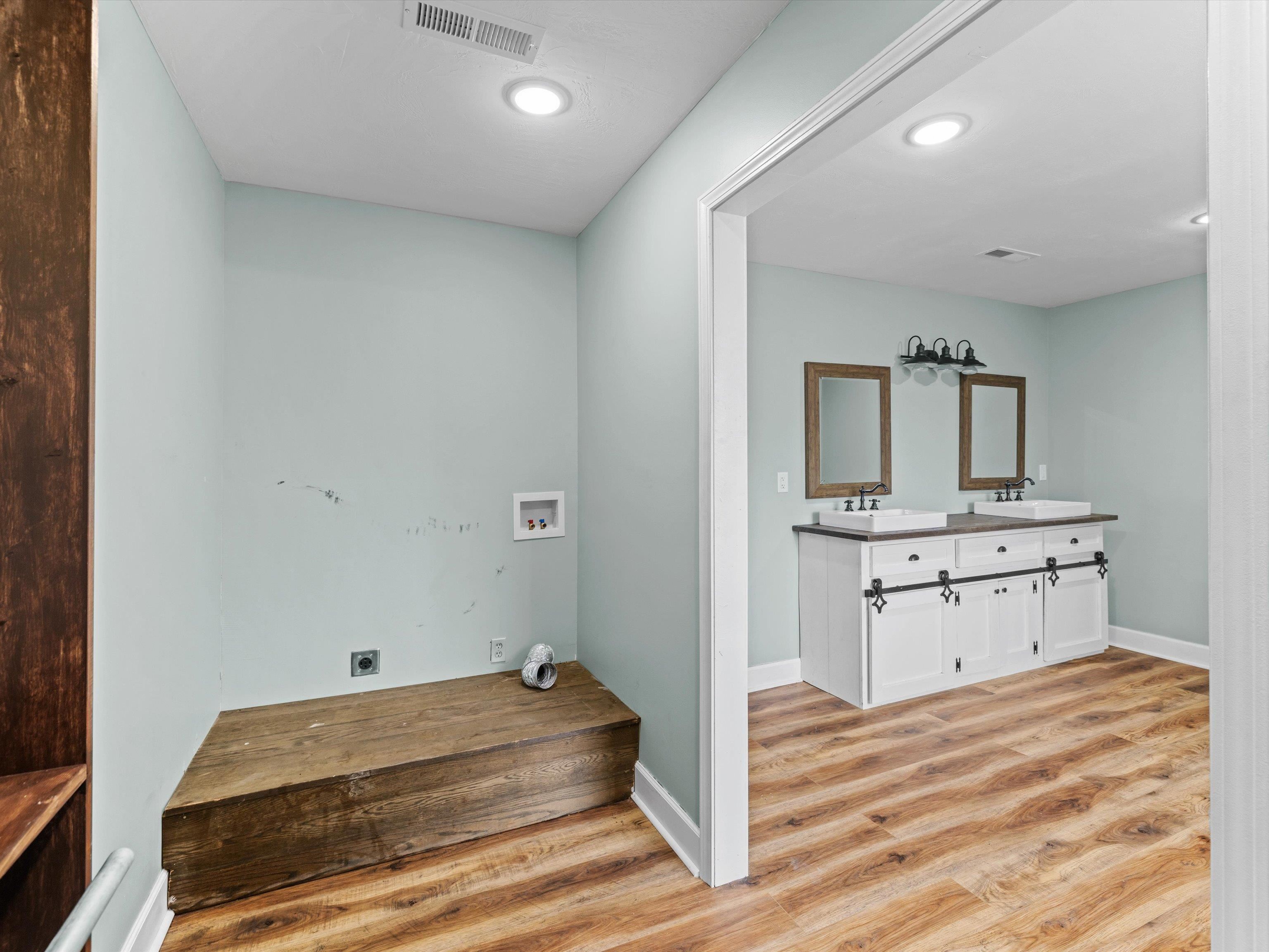 208 Hollow Church Road, Falls of Rough, Kentucky 40119, 4 Bedrooms Bedrooms, ,2 BathroomsBathrooms,Single Family Residence,For Sale,Hollow Church Road,91174