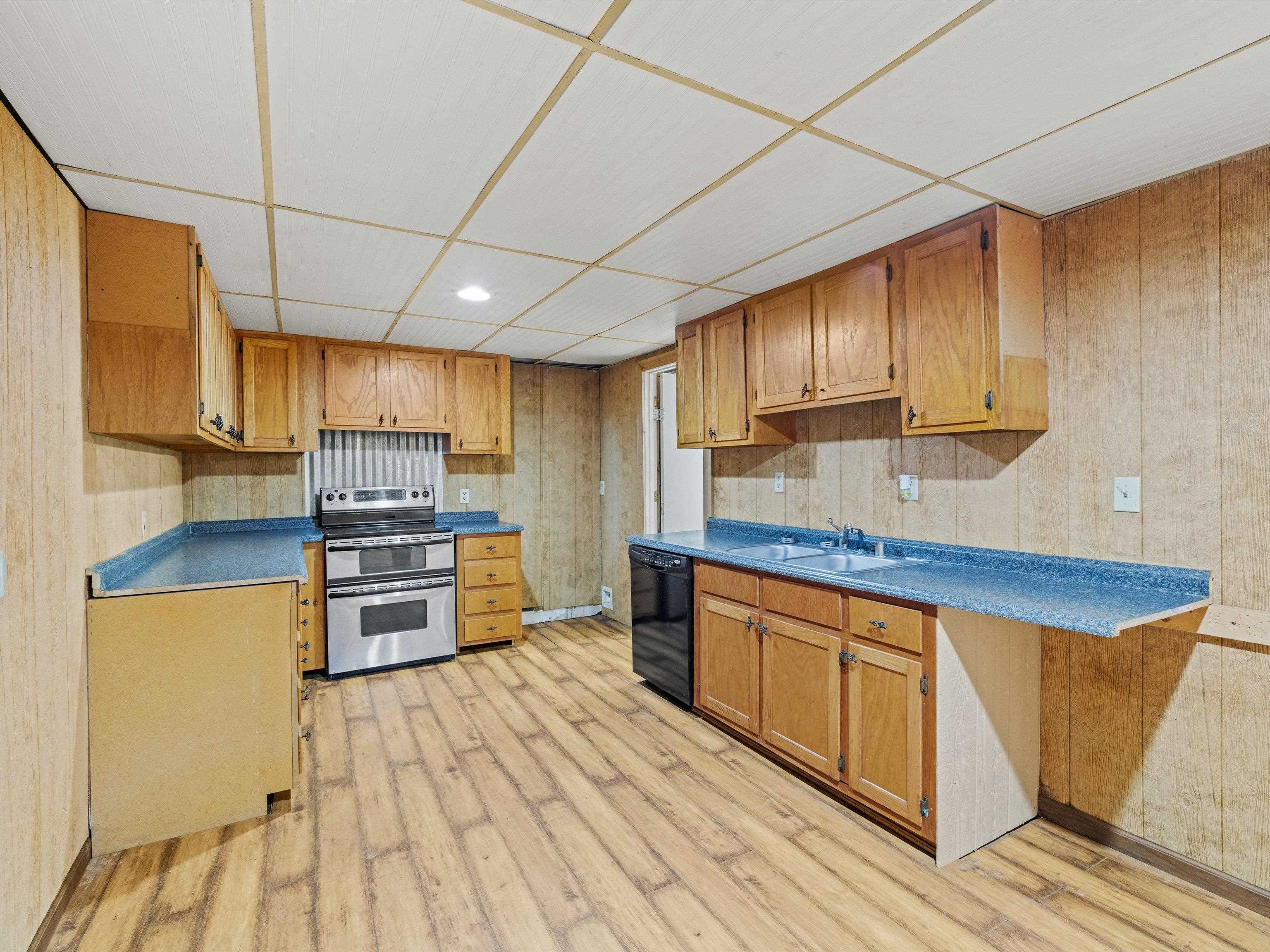 208 Hollow Church Road, Falls of Rough, Kentucky 40119, 4 Bedrooms Bedrooms, ,2 BathroomsBathrooms,Single Family Residence,For Sale,Hollow Church Road,91174