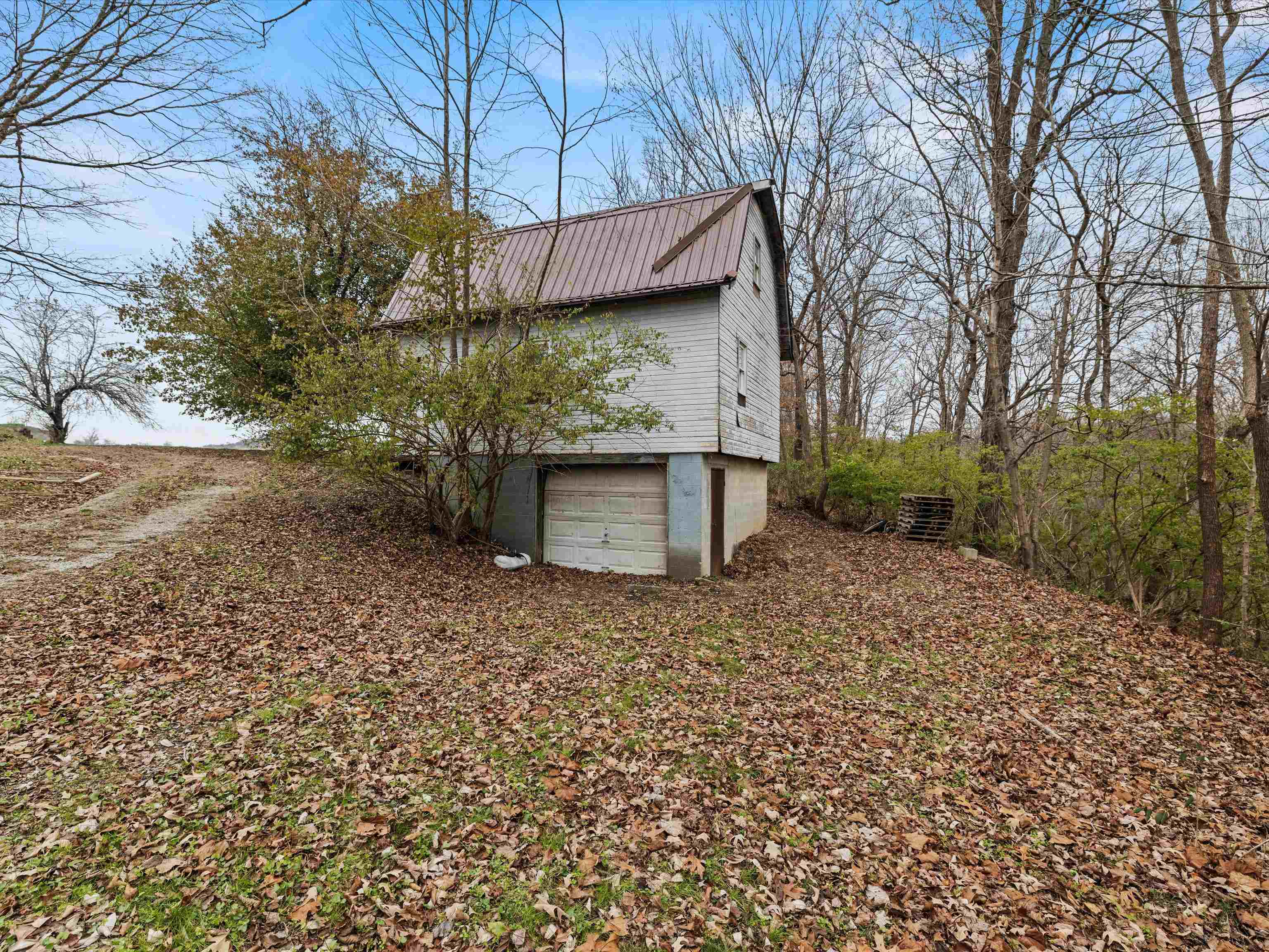 208 Hollow Church Road, Falls of Rough, Kentucky 40119, 4 Bedrooms Bedrooms, ,2 BathroomsBathrooms,Single Family Residence,For Sale,Hollow Church Road,91174