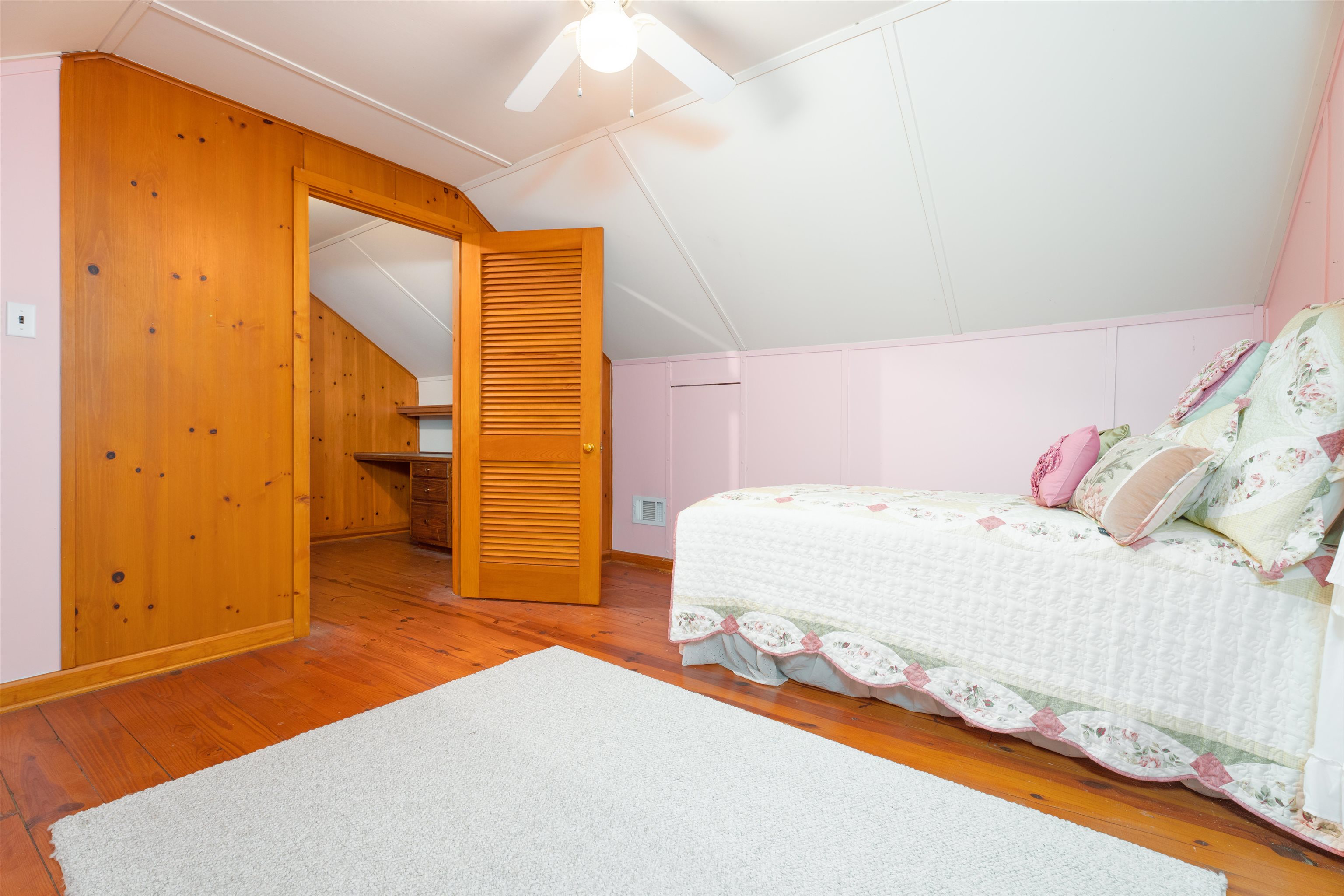 1212 Hill Ave, Owensboro, Kentucky 42301, 4 Bedrooms Bedrooms, ,2 BathroomsBathrooms,Single Family Residence,For Sale,Hill Ave,91175