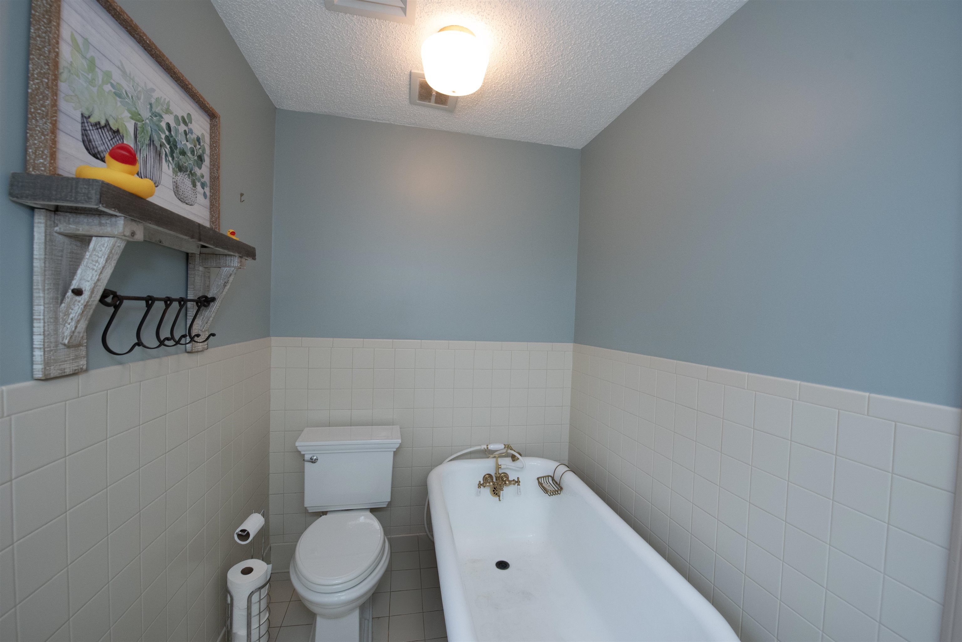 1104 Hickory, Owensboro, Kentucky 42303, 3 Bedrooms Bedrooms, ,2 BathroomsBathrooms,Single Family Residence,For Sale,Hickory,91177