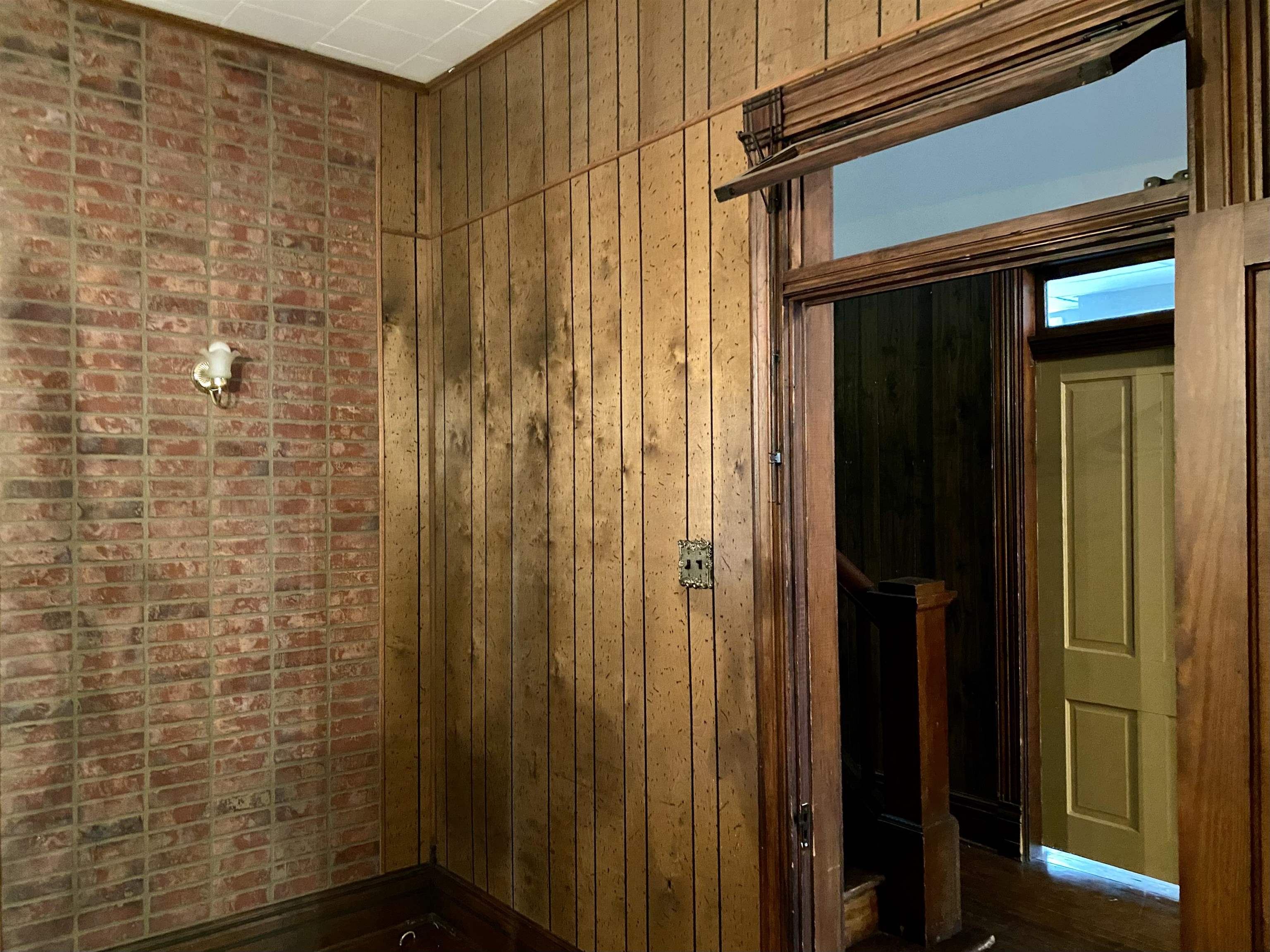 164 Main St, Greenville, Kentucky 42345, 4 Bedrooms Bedrooms, ,3 BathroomsBathrooms,Single Family Residence,For Sale,Main St,91179