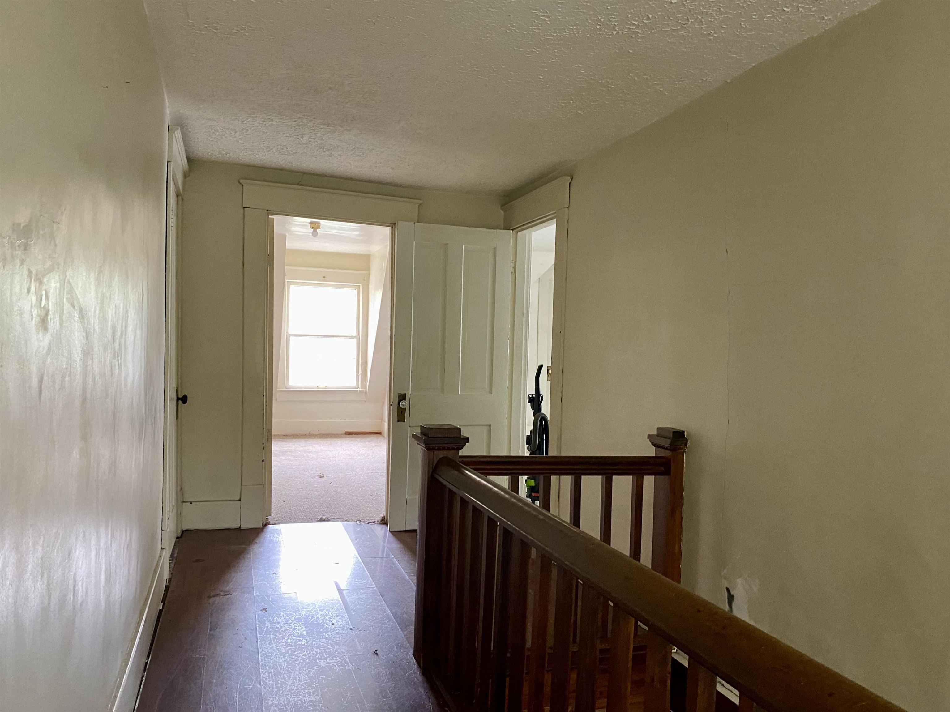 164 Main St, Greenville, Kentucky 42345, 4 Bedrooms Bedrooms, ,3 BathroomsBathrooms,Single Family Residence,For Sale,Main St,91179