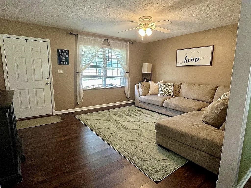 11905 Chelsea Dr., Utica, Kentucky 42376, 3 Bedrooms Bedrooms, ,2 BathroomsBathrooms,Single Family Residence,For Sale,Chelsea Dr.,91181