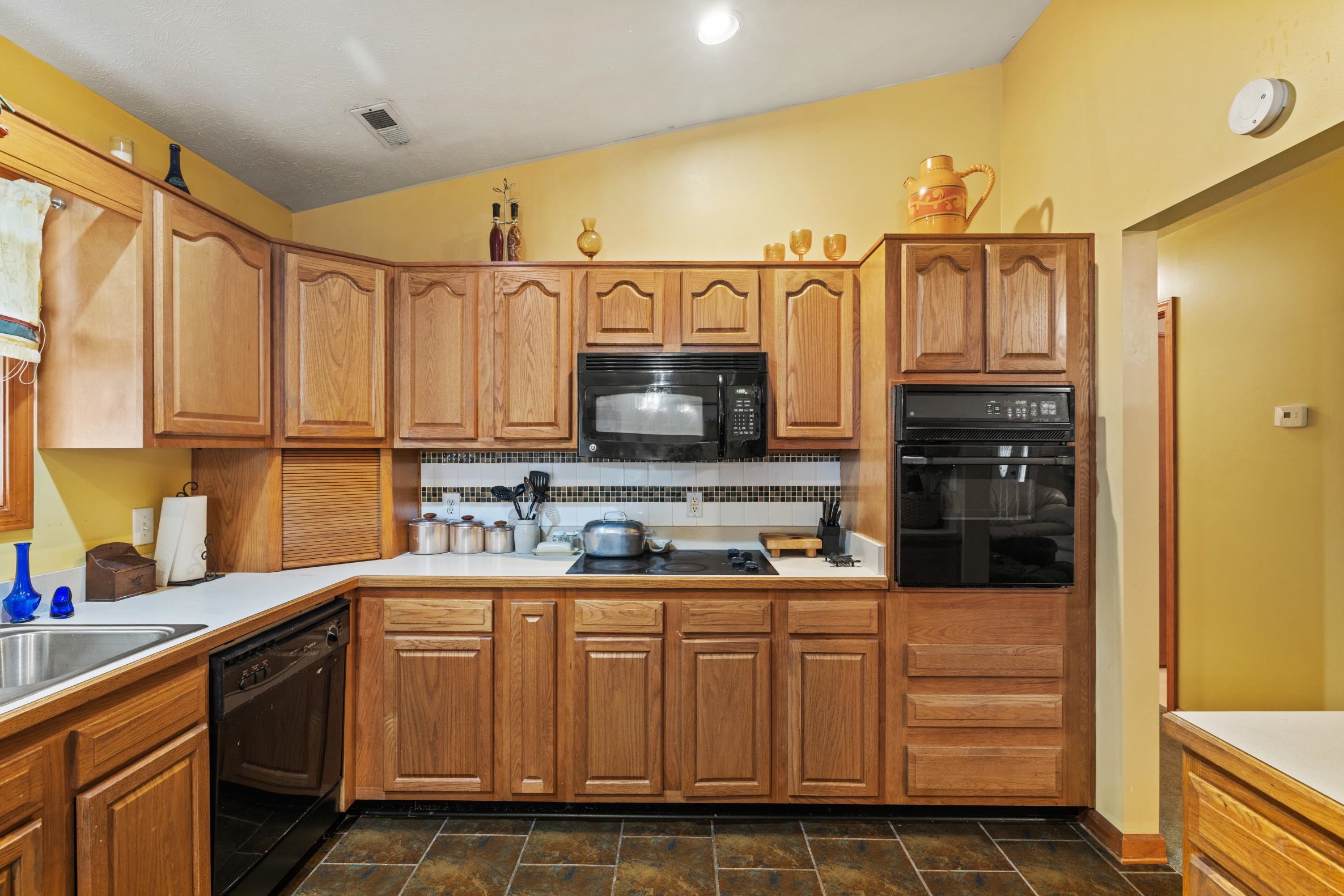 398 Blue Grass Dr, Lewisport, Kentucky 42351, 3 Bedrooms Bedrooms, ,2 BathroomsBathrooms,Single Family Residence,For Sale,Blue Grass Dr,91182