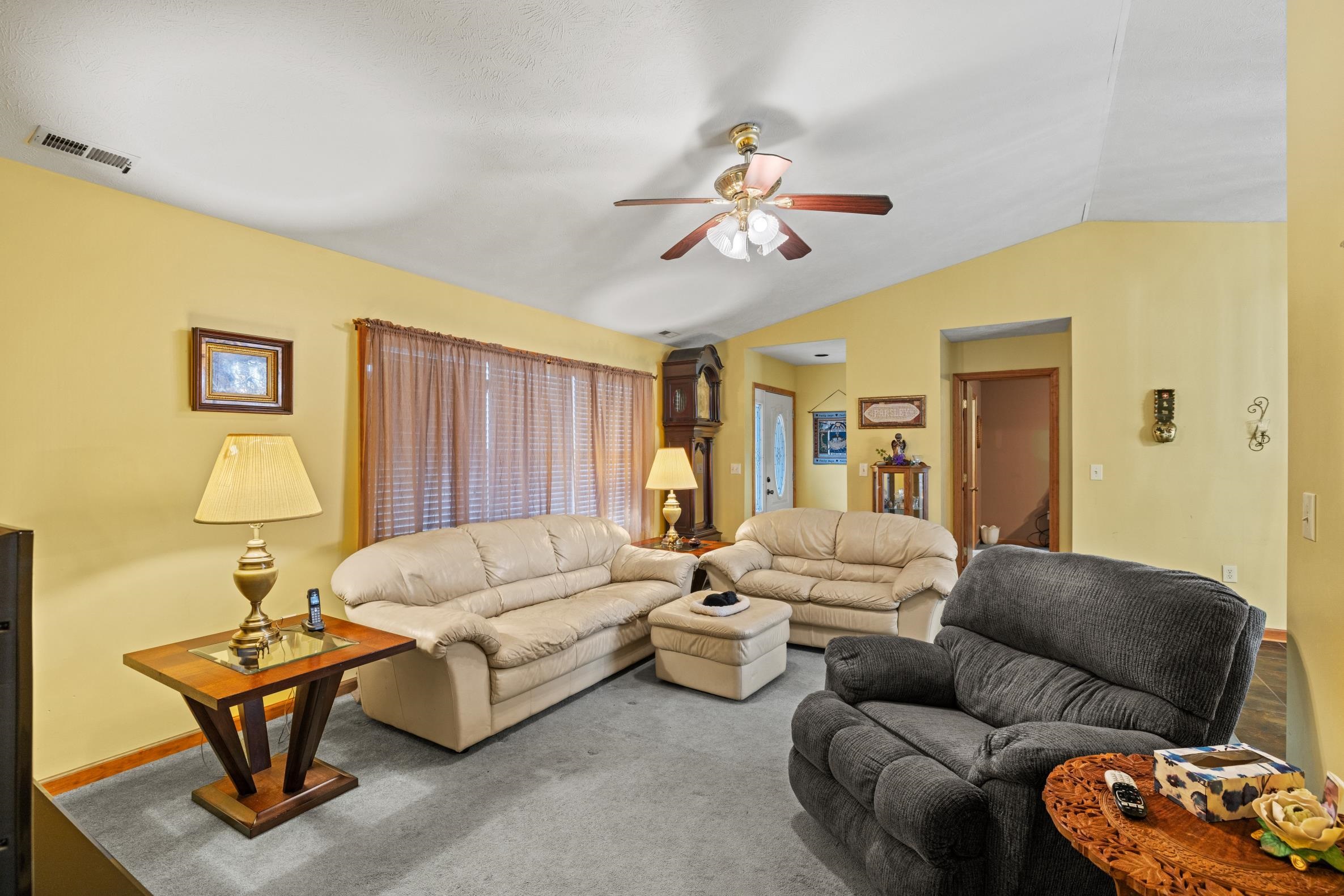 398 Blue Grass Dr, Lewisport, Kentucky 42351, 3 Bedrooms Bedrooms, ,2 BathroomsBathrooms,Single Family Residence,For Sale,Blue Grass Dr,91182