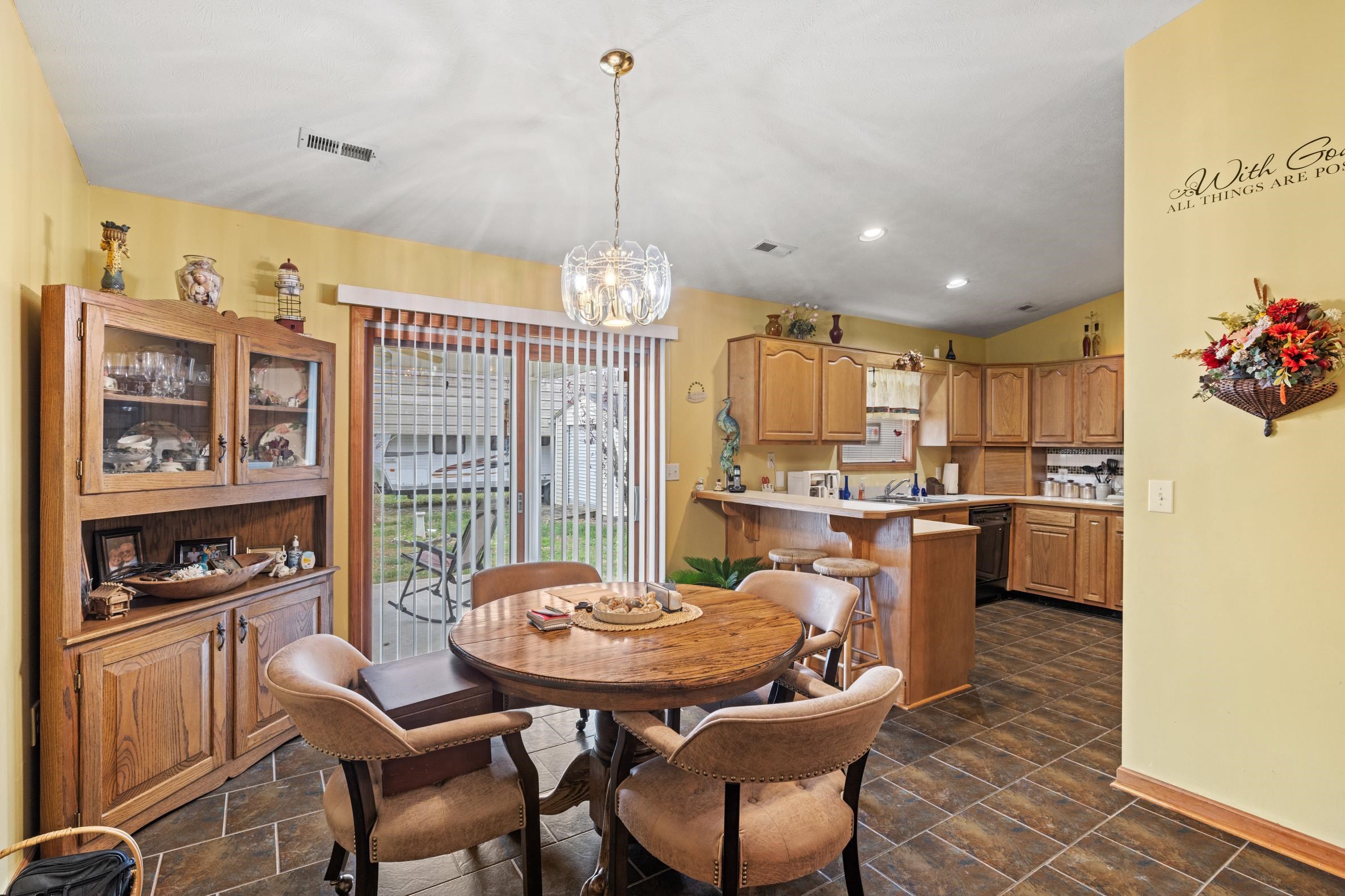 398 Blue Grass Dr, Lewisport, Kentucky 42351, 3 Bedrooms Bedrooms, ,2 BathroomsBathrooms,Single Family Residence,For Sale,Blue Grass Dr,91182