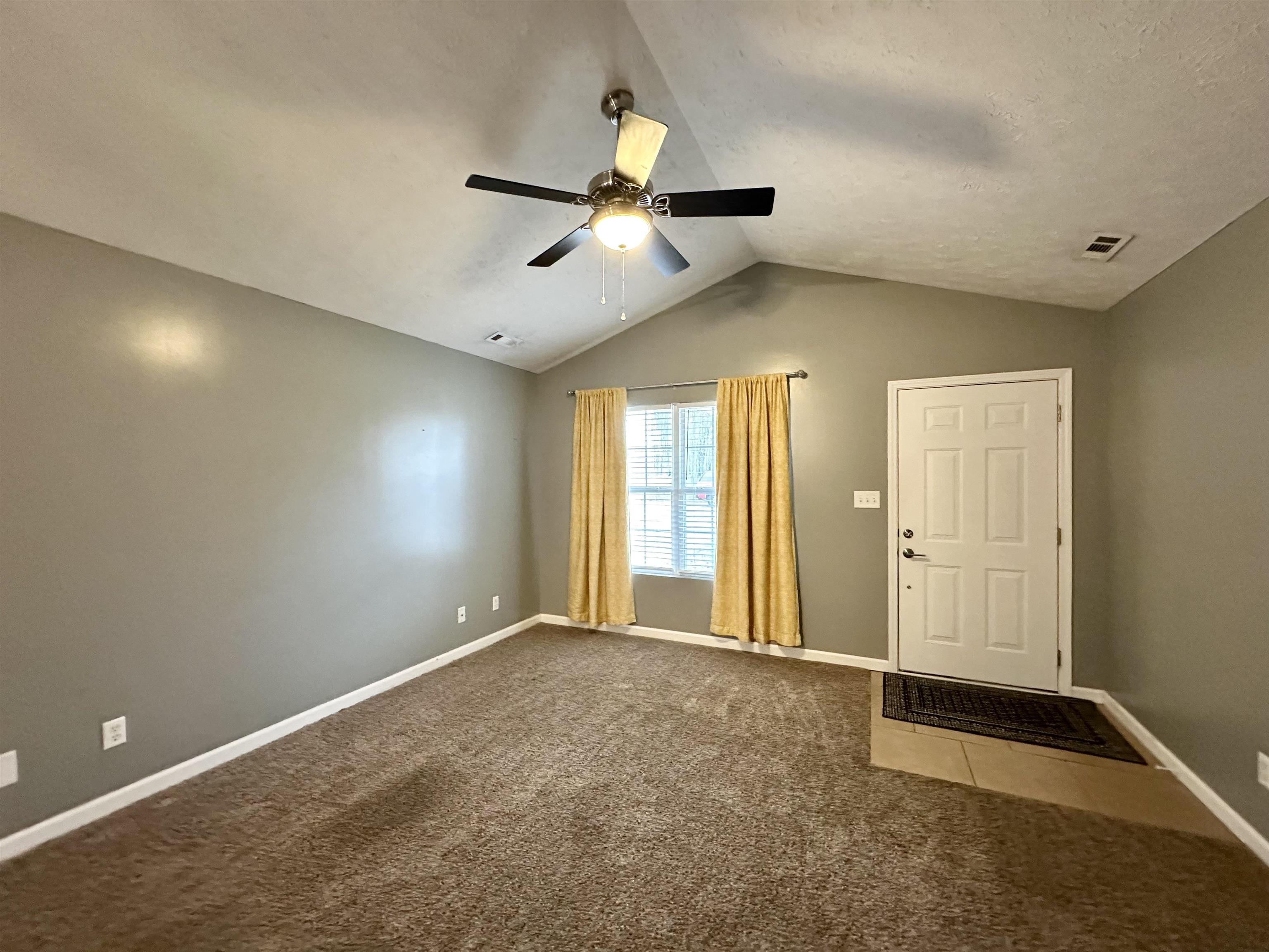 6294 Waterfield Drive, Owensboro, Kentucky 42303, 3 Bedrooms Bedrooms, ,2 BathroomsBathrooms,Single Family Residence,For Sale,Waterfield Drive,91183