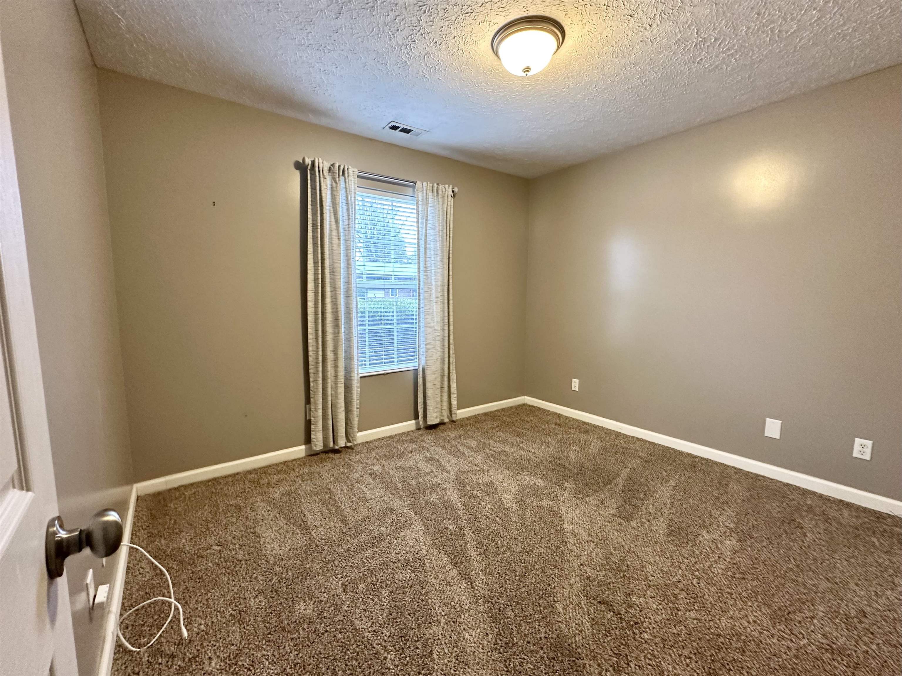 6294 Waterfield Drive, Owensboro, Kentucky 42303, 3 Bedrooms Bedrooms, ,2 BathroomsBathrooms,Single Family Residence,For Sale,Waterfield Drive,91183
