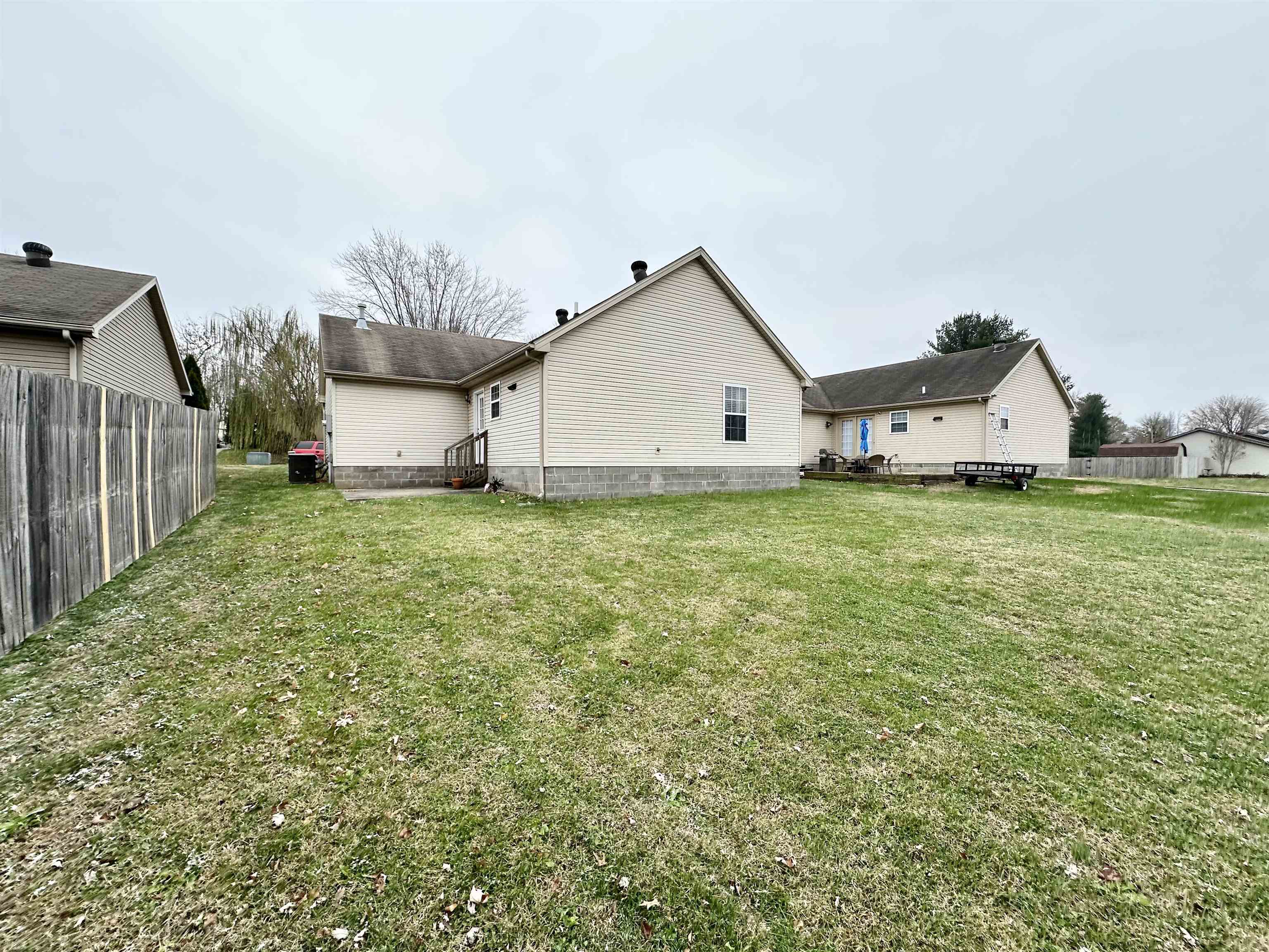 6294 Waterfield Drive, Owensboro, Kentucky 42303, 3 Bedrooms Bedrooms, ,2 BathroomsBathrooms,Single Family Residence,For Sale,Waterfield Drive,91183