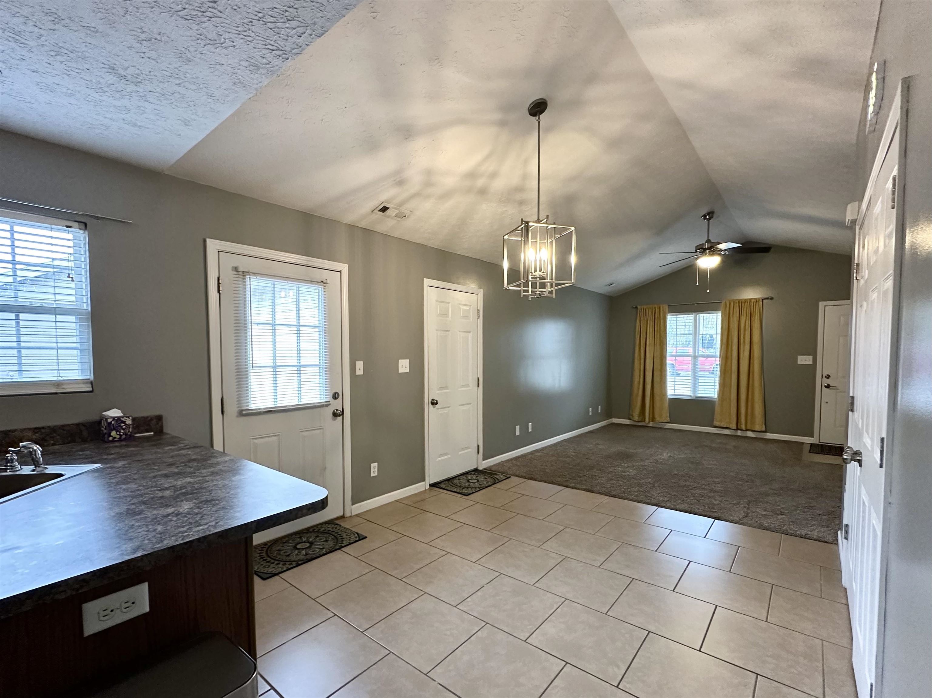 6294 Waterfield Drive, Owensboro, Kentucky 42303, 3 Bedrooms Bedrooms, ,2 BathroomsBathrooms,Single Family Residence,For Sale,Waterfield Drive,91183