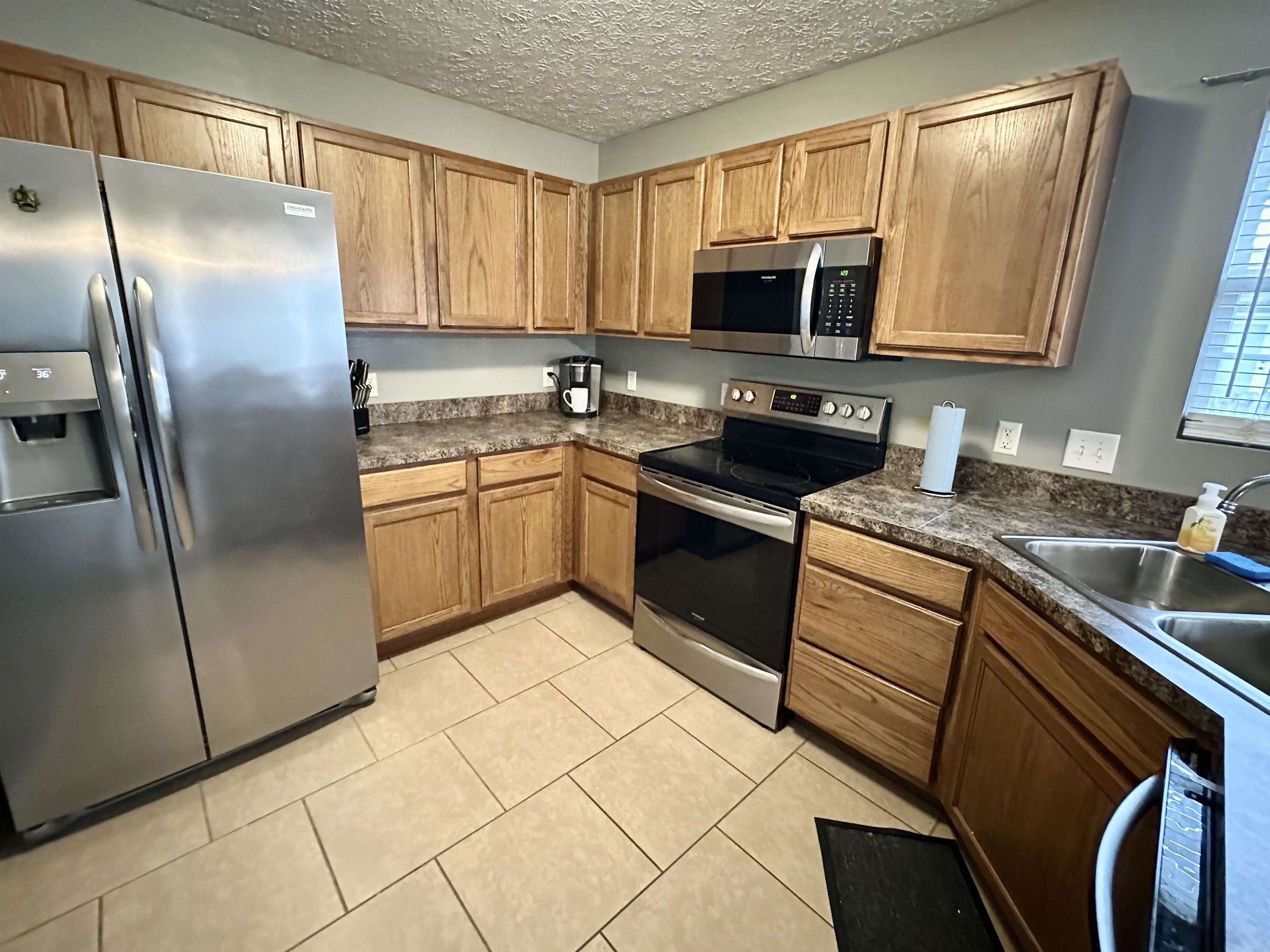 6294 Waterfield Drive, Owensboro, Kentucky 42303, 3 Bedrooms Bedrooms, ,2 BathroomsBathrooms,Single Family Residence,For Sale,Waterfield Drive,91183
