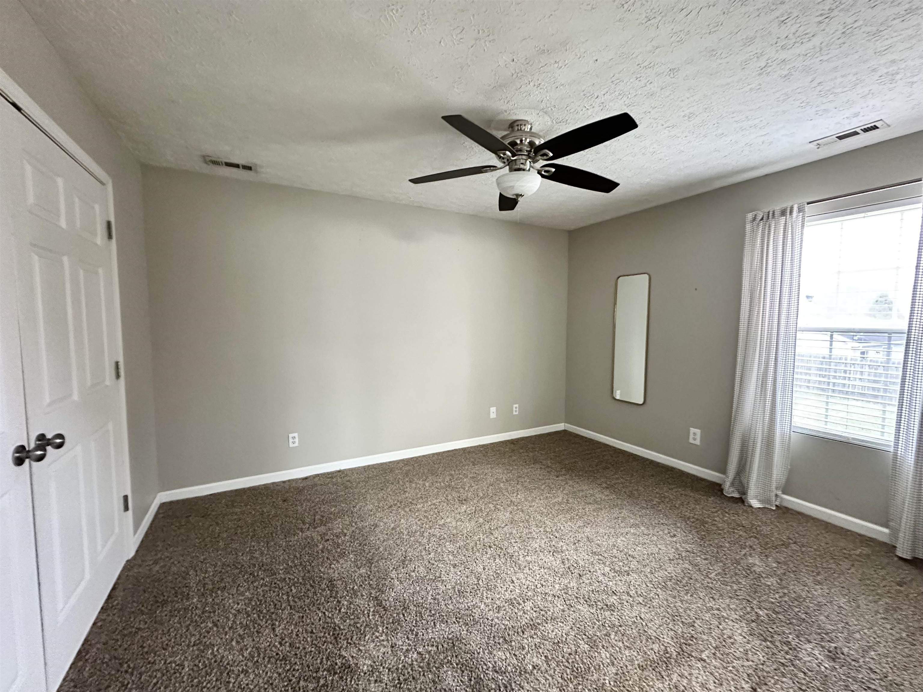 6294 Waterfield Drive, Owensboro, Kentucky 42303, 3 Bedrooms Bedrooms, ,2 BathroomsBathrooms,Single Family Residence,For Sale,Waterfield Drive,91183