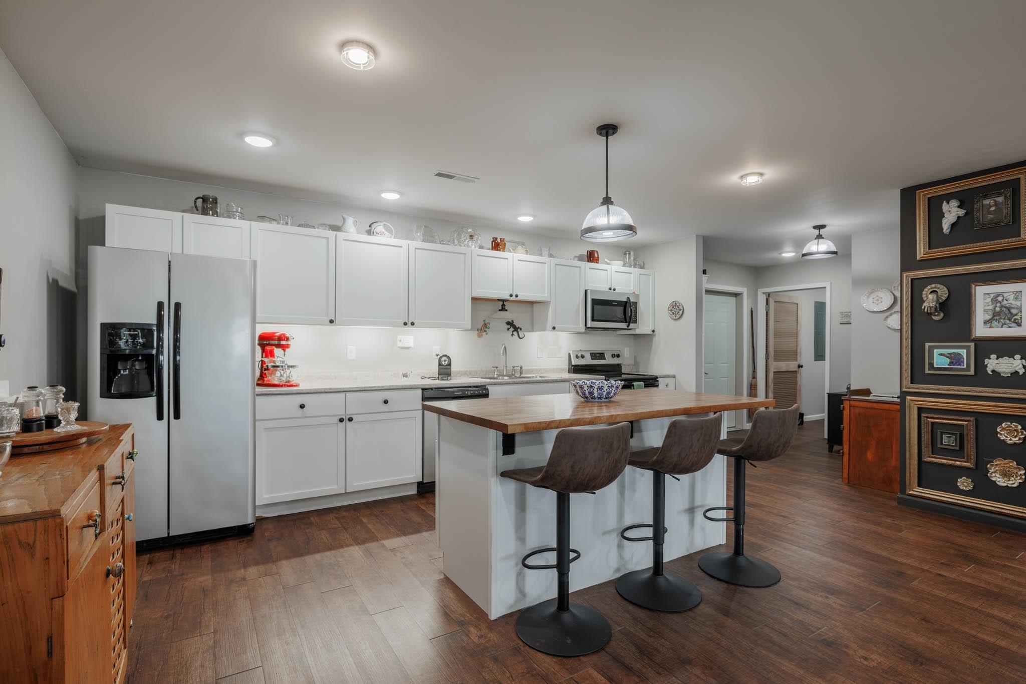 660 Market Street, Lewisport, Kentucky 42351, 2 Bedrooms Bedrooms, ,2 BathroomsBathrooms,Single Family Residence,For Sale,Market Street,91185