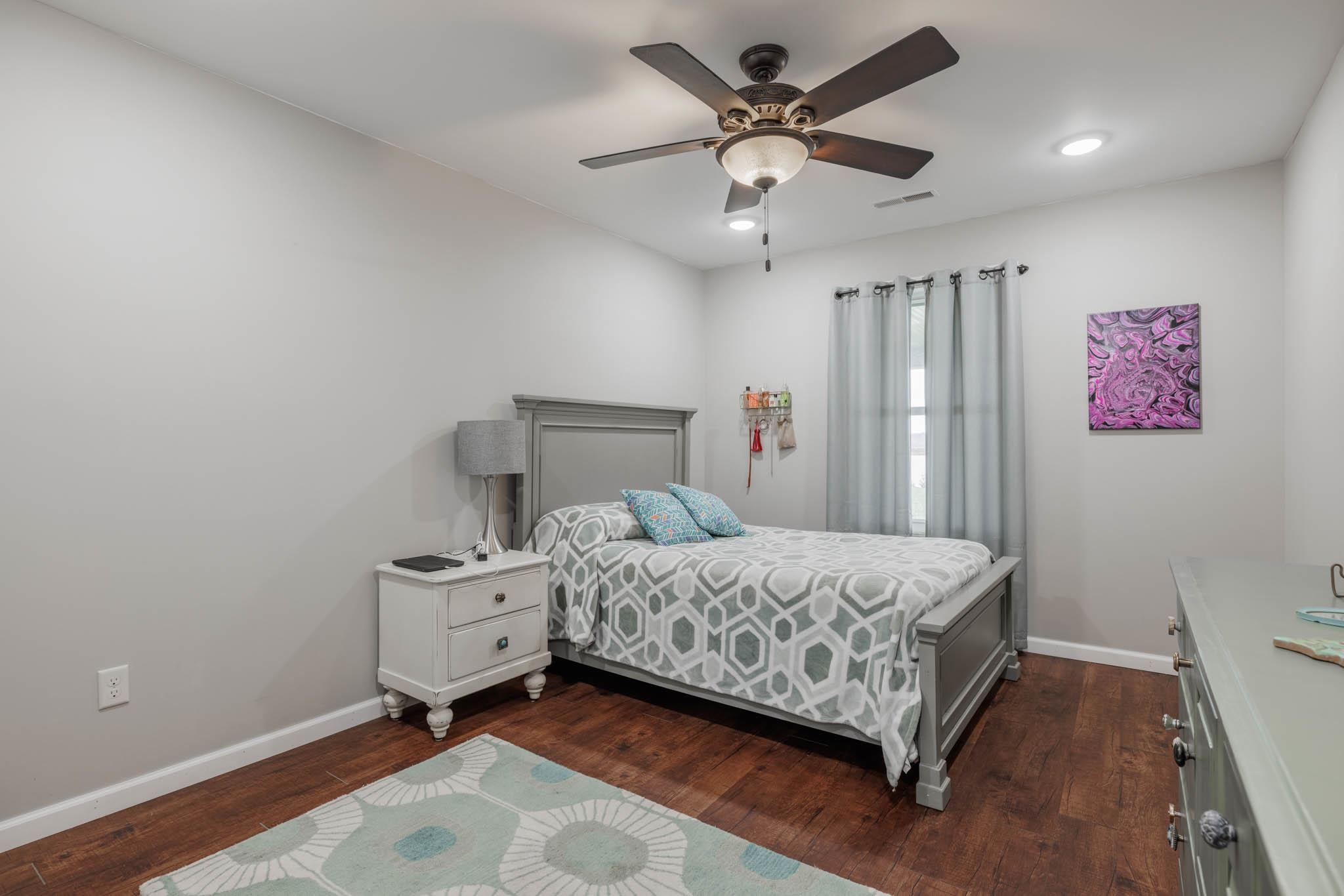 660 Market Street, Lewisport, Kentucky 42351, 2 Bedrooms Bedrooms, ,2 BathroomsBathrooms,Single Family Residence,For Sale,Market Street,91185