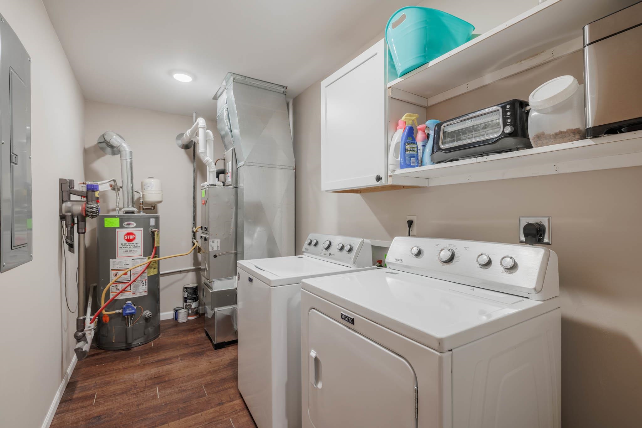 660 Market Street, Lewisport, Kentucky 42351, 2 Bedrooms Bedrooms, ,2 BathroomsBathrooms,Single Family Residence,For Sale,Market Street,91185