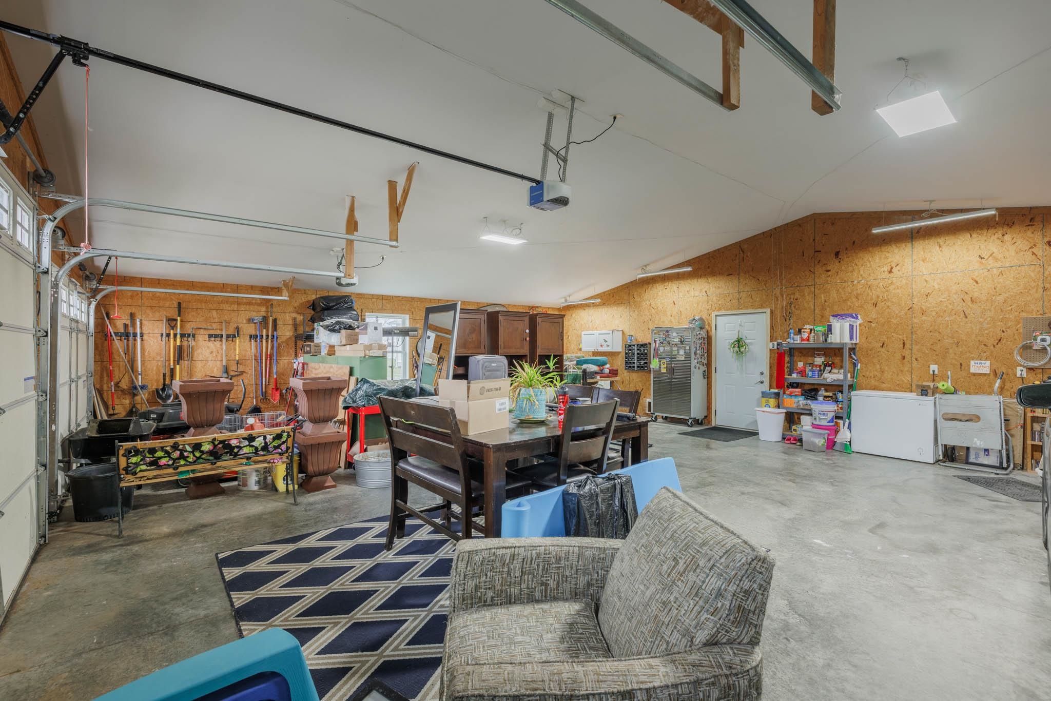660 Market Street, Lewisport, Kentucky 42351, 2 Bedrooms Bedrooms, ,2 BathroomsBathrooms,Single Family Residence,For Sale,Market Street,91185