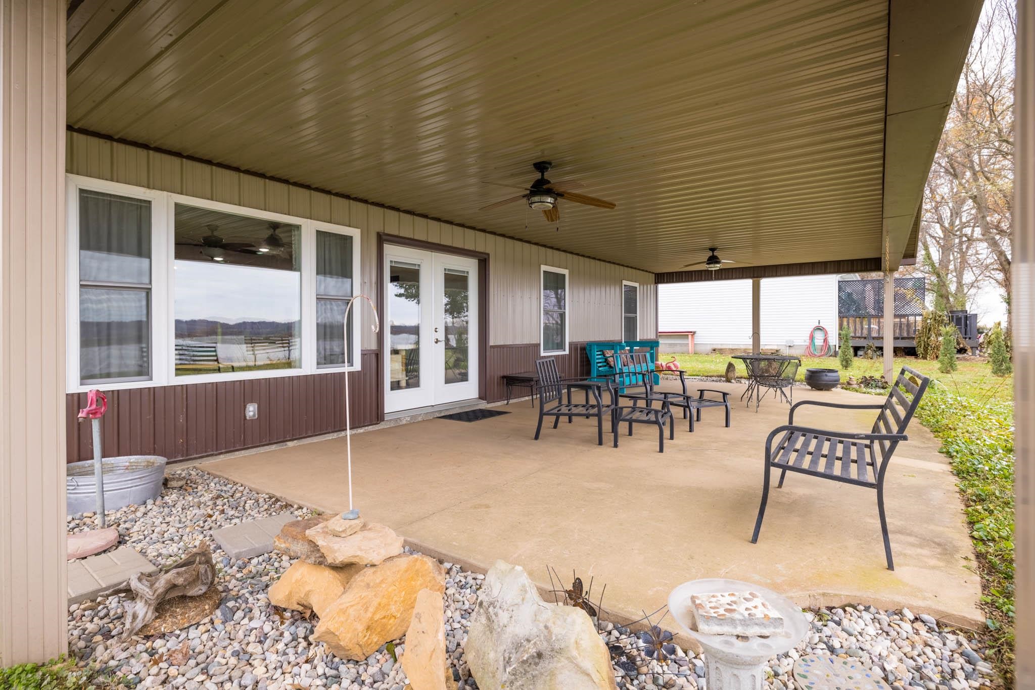 660 Market Street, Lewisport, Kentucky 42351, 2 Bedrooms Bedrooms, ,2 BathroomsBathrooms,Single Family Residence,For Sale,Market Street,91185