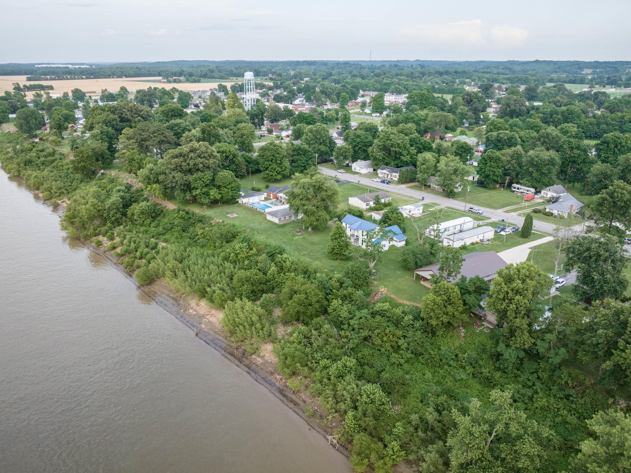 660 Market Street, Lewisport, Kentucky 42351, 2 Bedrooms Bedrooms, ,2 BathroomsBathrooms,Single Family Residence,For Sale,Market Street,91185