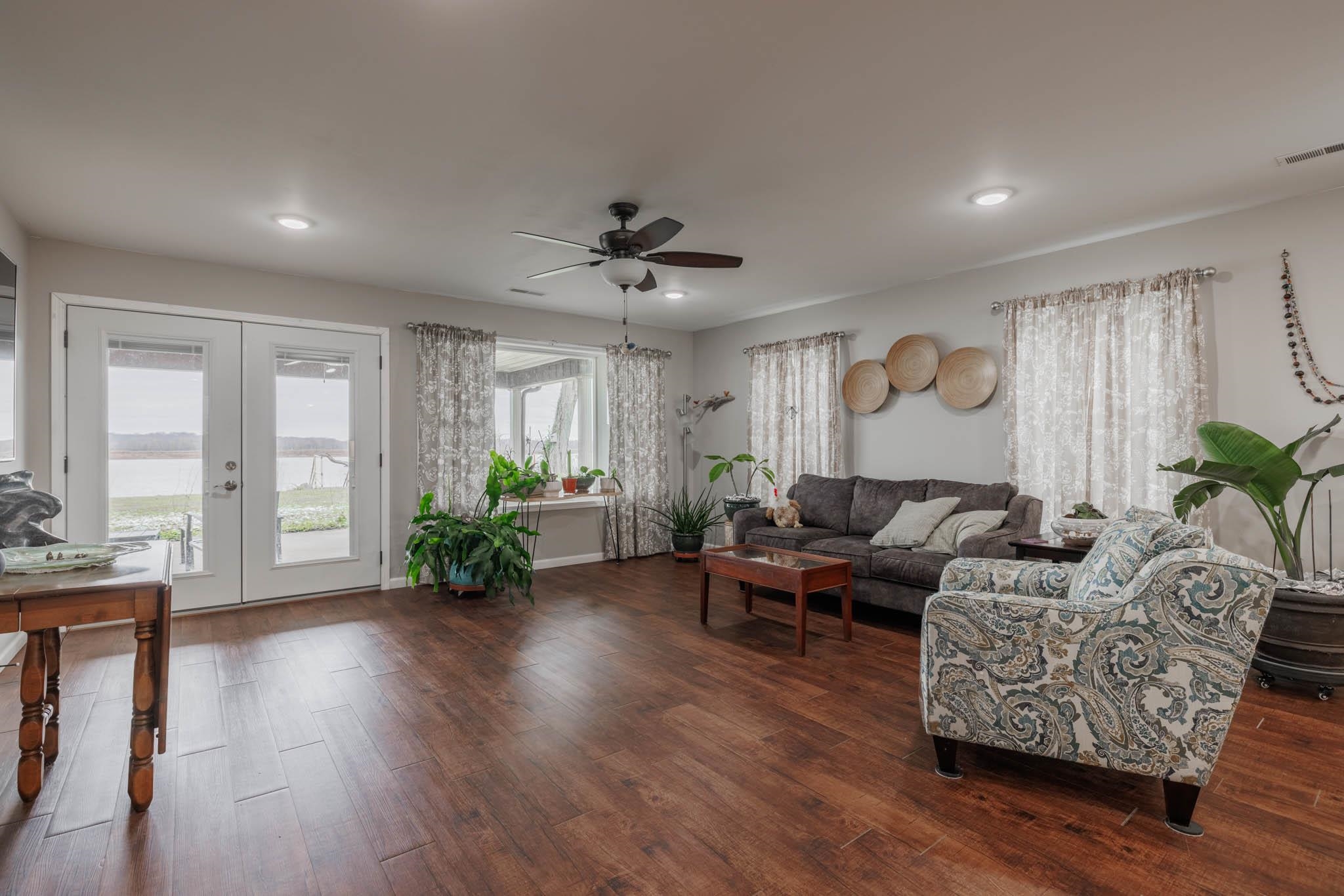 660 Market Street, Lewisport, Kentucky 42351, 2 Bedrooms Bedrooms, ,2 BathroomsBathrooms,Single Family Residence,For Sale,Market Street,91185