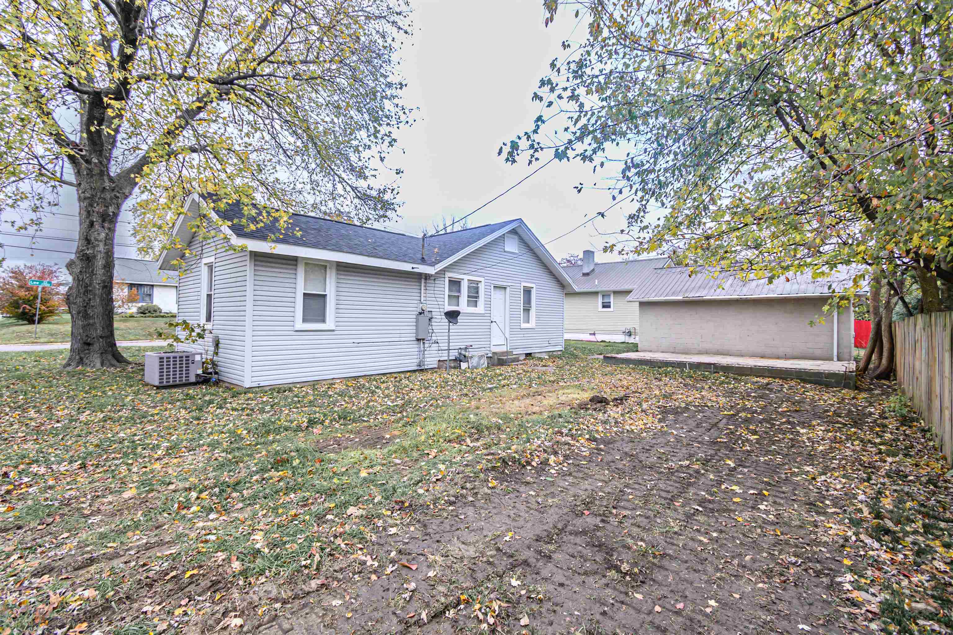 1740 Lee Court, Owensboro, Kentucky 42301, 3 Bedrooms Bedrooms, ,1 BathroomBathrooms,Single Family Residence,For Sale,Lee Court,91188