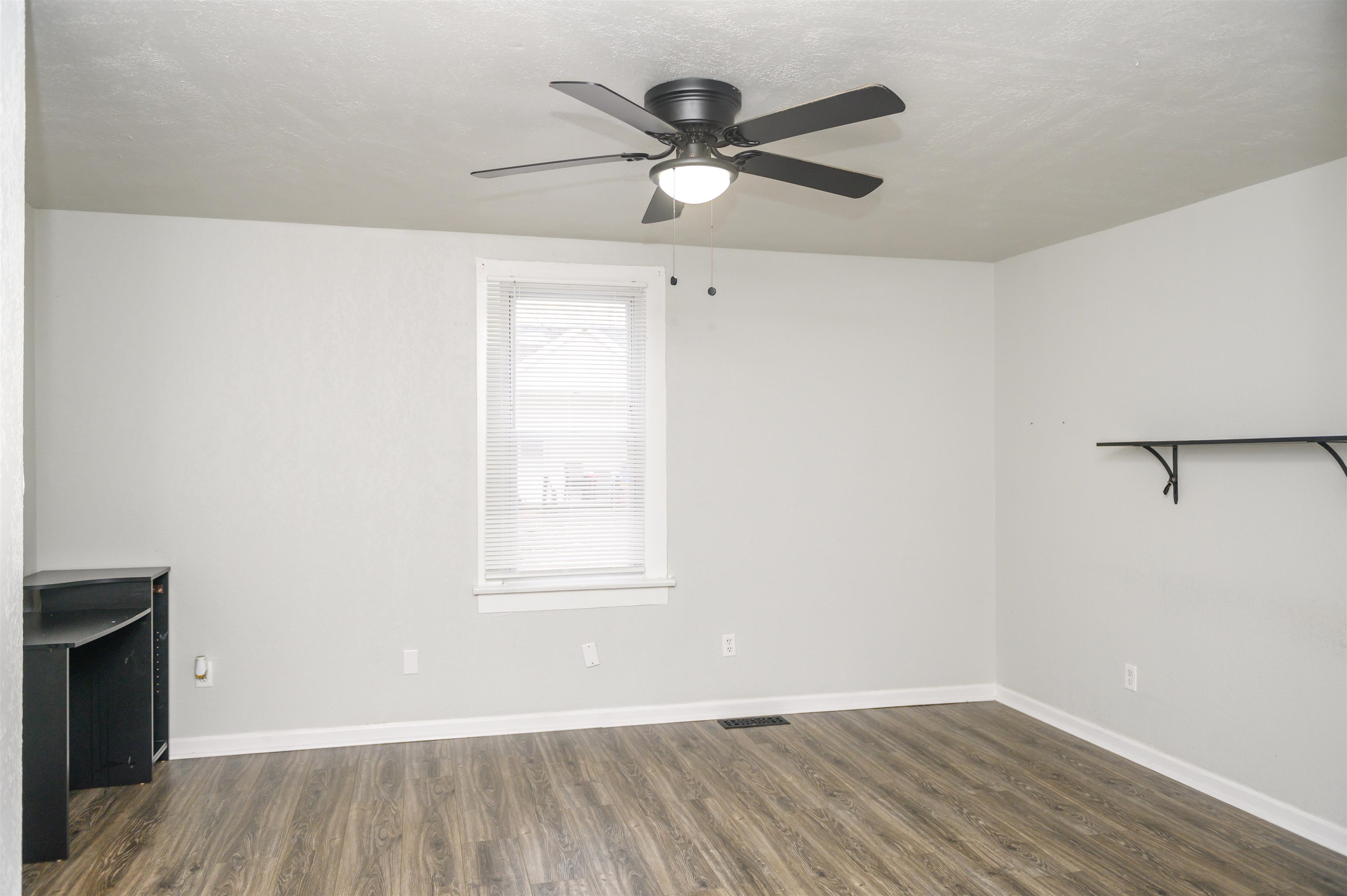 1740 Lee Court, Owensboro, Kentucky 42301, 3 Bedrooms Bedrooms, ,1 BathroomBathrooms,Single Family Residence,For Sale,Lee Court,91188