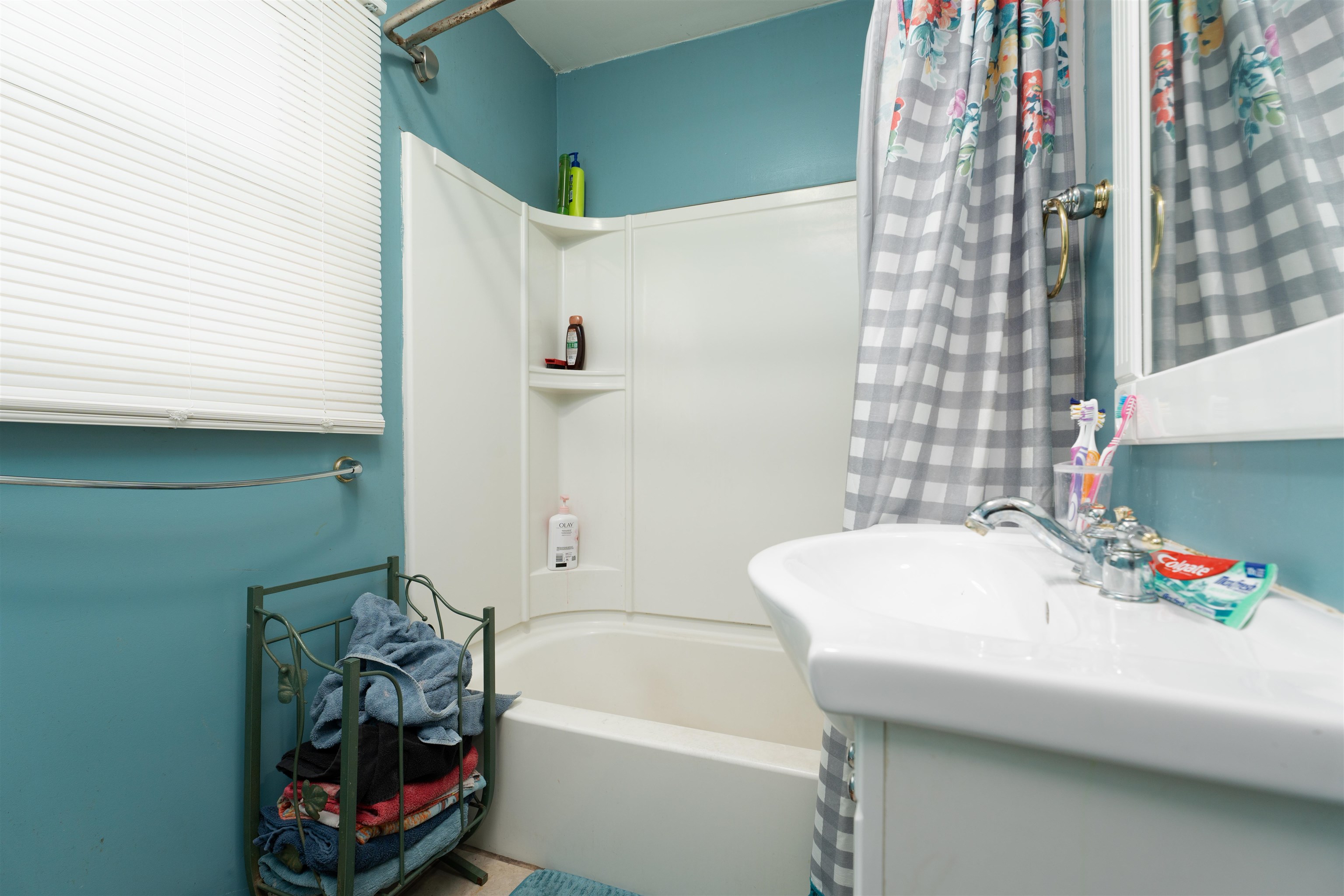 1524 Herr Ave, Owensboro, Kentucky 42301, 2 Bedrooms Bedrooms, ,1 BathroomBathrooms,Single Family Residence,For Sale,Herr Ave,91191