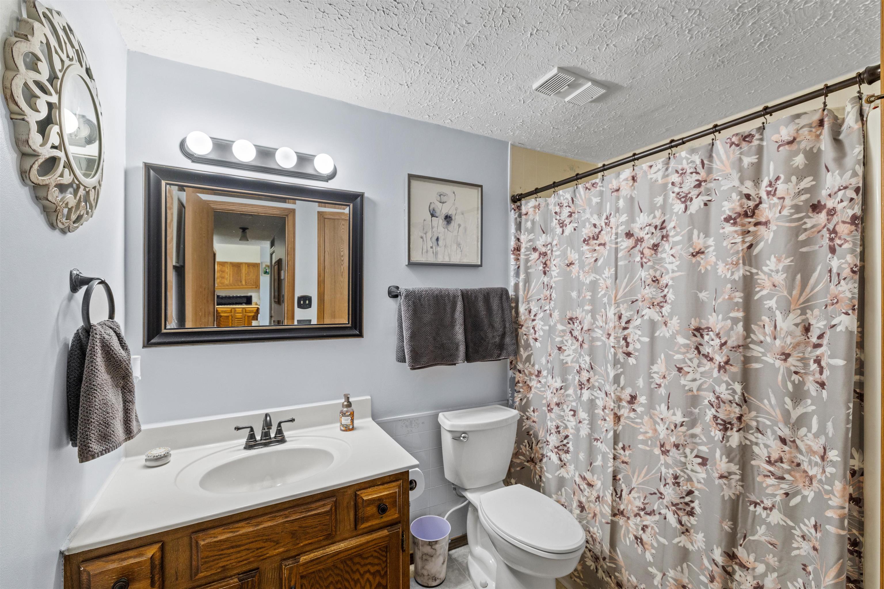 433 Raintree Drive, Owensboro, Kentucky 42301, 3 Bedrooms Bedrooms, ,1 BathroomBathrooms,Single Family Residence,For Sale,Raintree Drive,91195