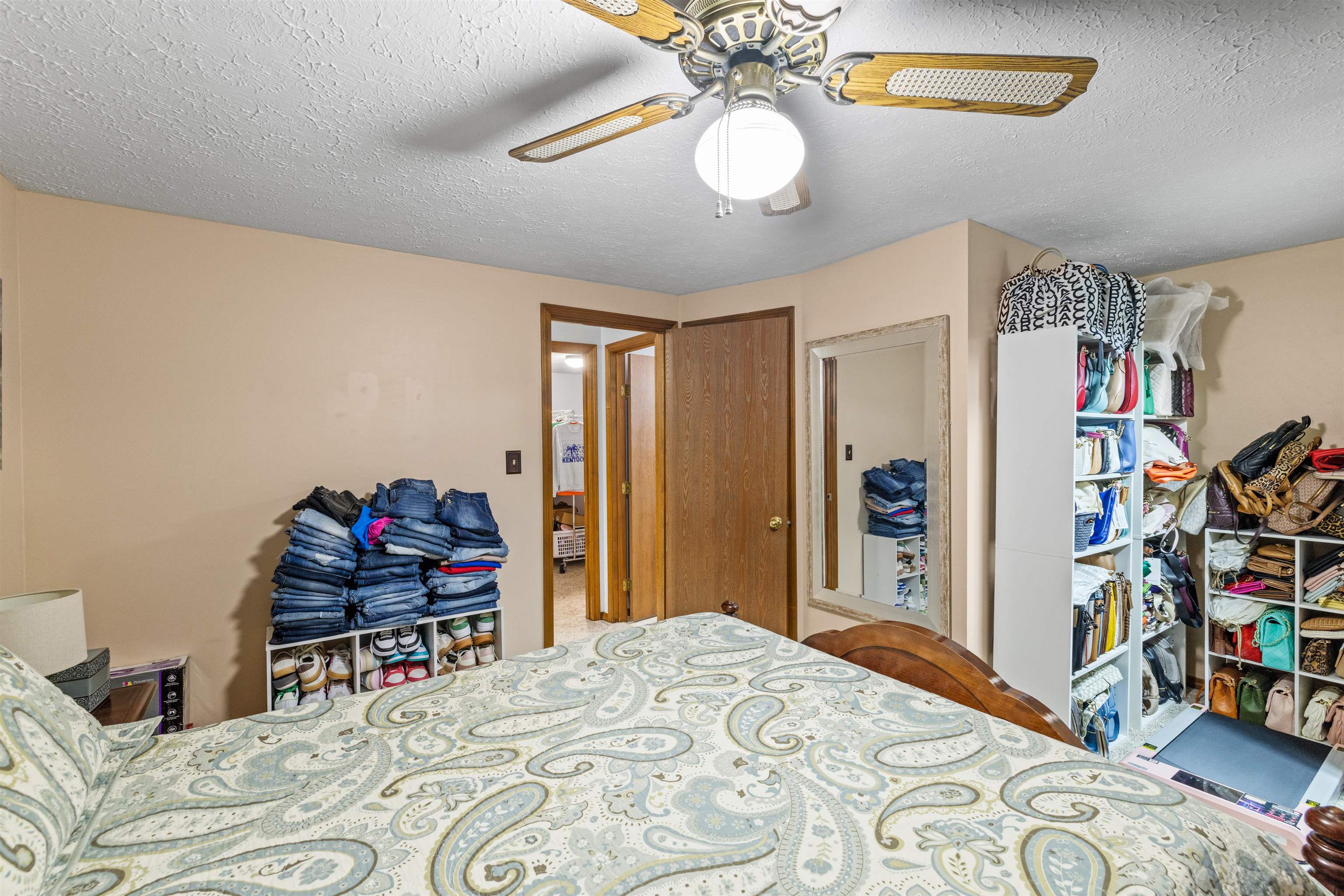 433 Raintree Drive, Owensboro, Kentucky 42301, 3 Bedrooms Bedrooms, ,1 BathroomBathrooms,Single Family Residence,For Sale,Raintree Drive,91195