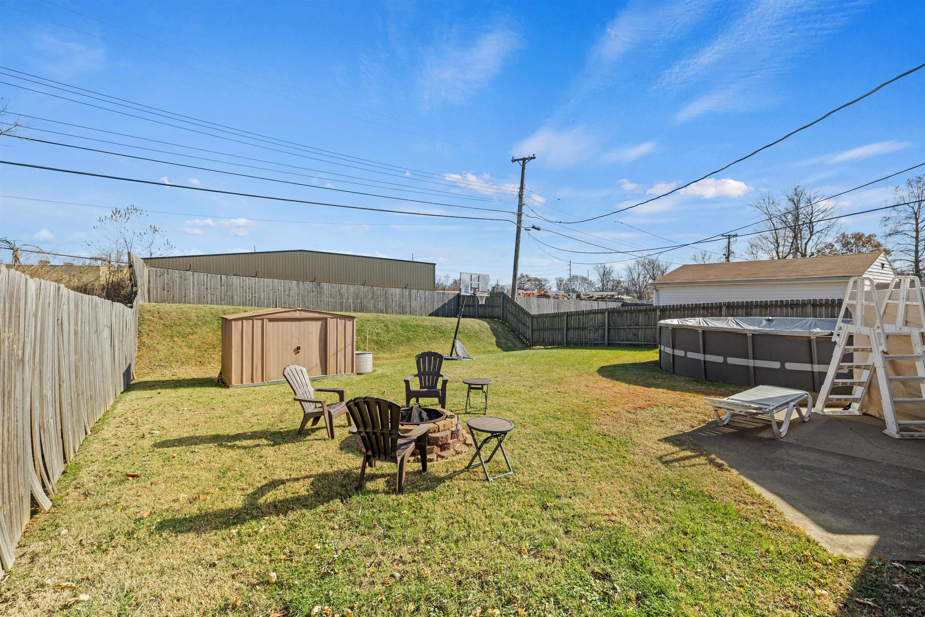 433 Raintree Drive, Owensboro, Kentucky 42301, 3 Bedrooms Bedrooms, ,1 BathroomBathrooms,Single Family Residence,For Sale,Raintree Drive,91195