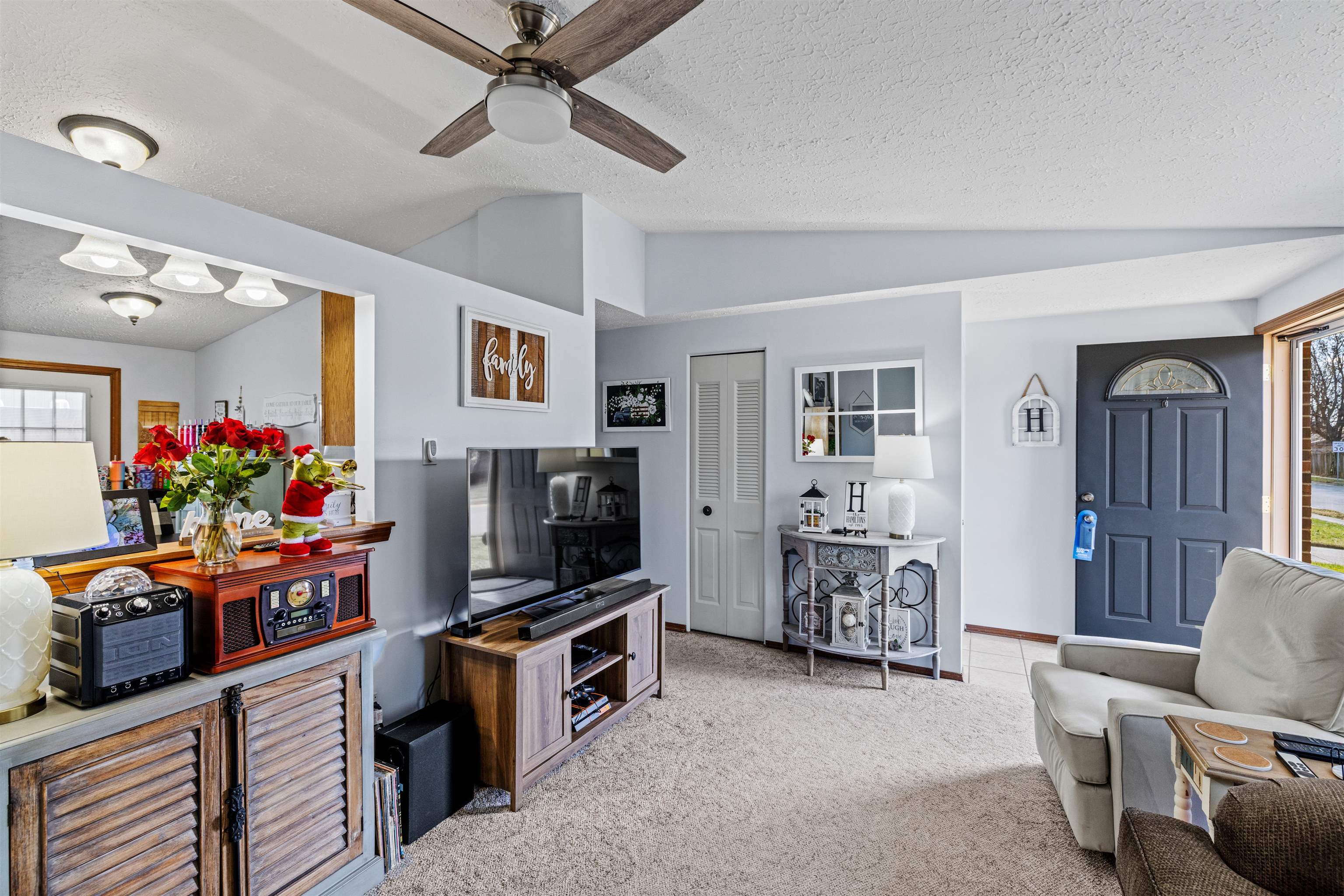 433 Raintree Drive, Owensboro, Kentucky 42301, 3 Bedrooms Bedrooms, ,1 BathroomBathrooms,Single Family Residence,For Sale,Raintree Drive,91195