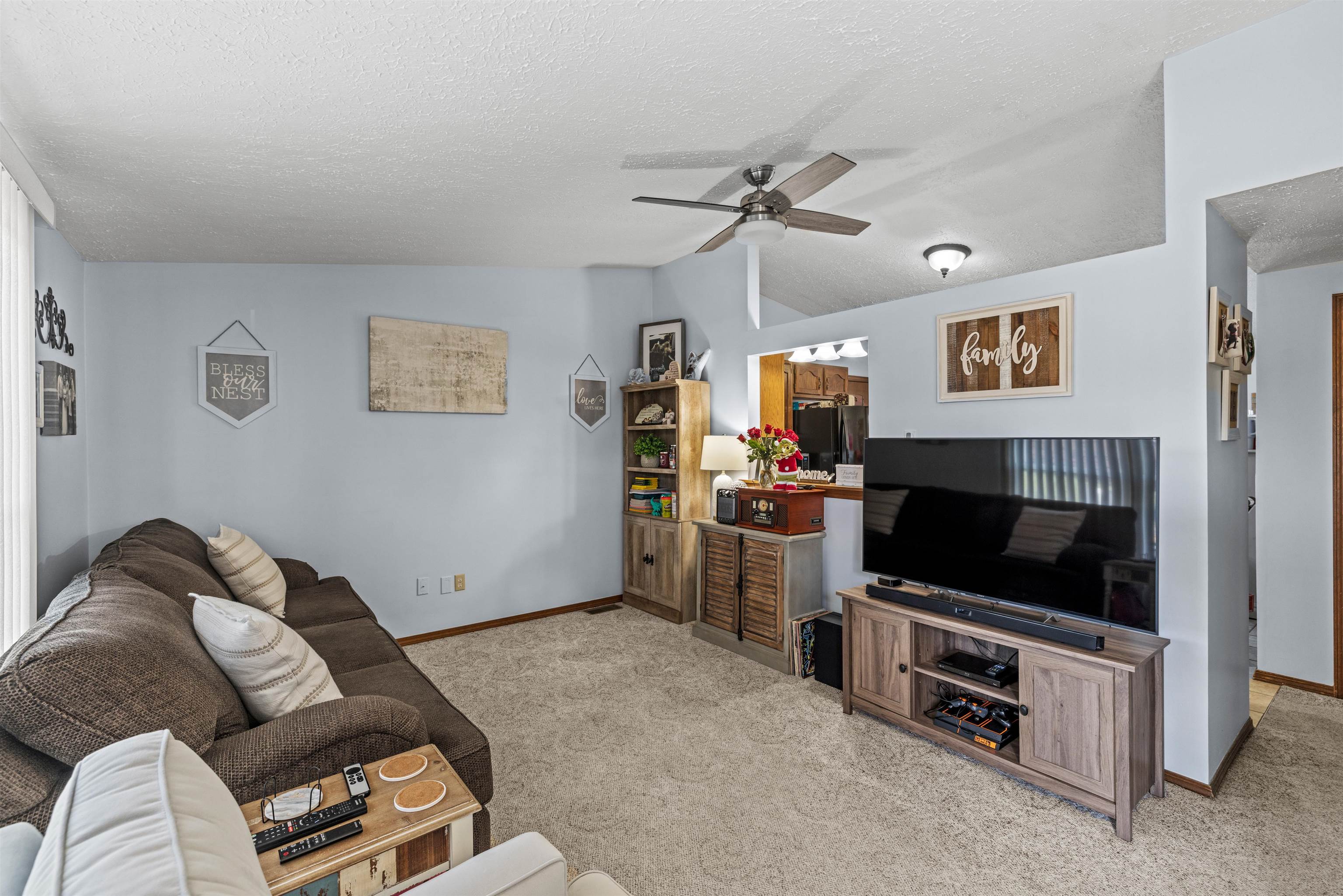 433 Raintree Drive, Owensboro, Kentucky 42301, 3 Bedrooms Bedrooms, ,1 BathroomBathrooms,Single Family Residence,For Sale,Raintree Drive,91195