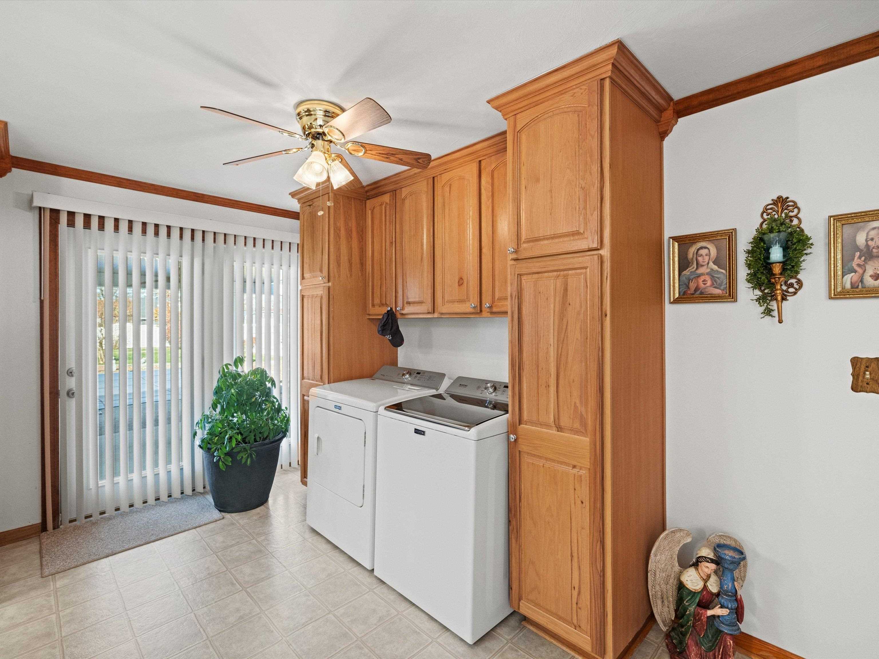 1390 Washington Ave, Lewisport, Kentucky 42351, 3 Bedrooms Bedrooms, ,1 BathroomBathrooms,Single Family Residence,For Sale,Washington Ave,91200
