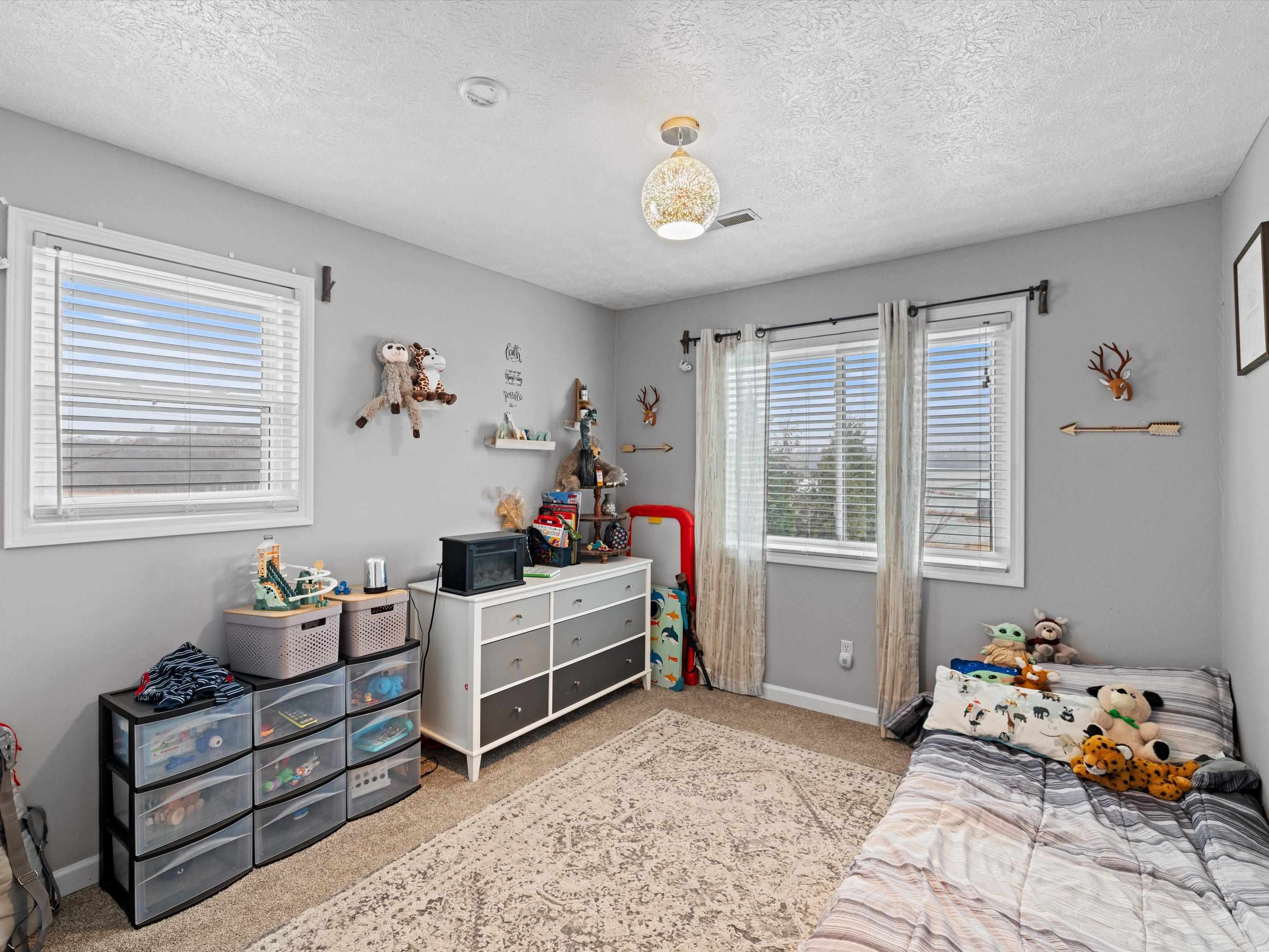 10228 Hall School Road, Owensboro, Kentucky 42301, 4 Bedrooms Bedrooms, ,2 BathroomsBathrooms,Single Family Residence,For Sale,Hall School Road,91203
