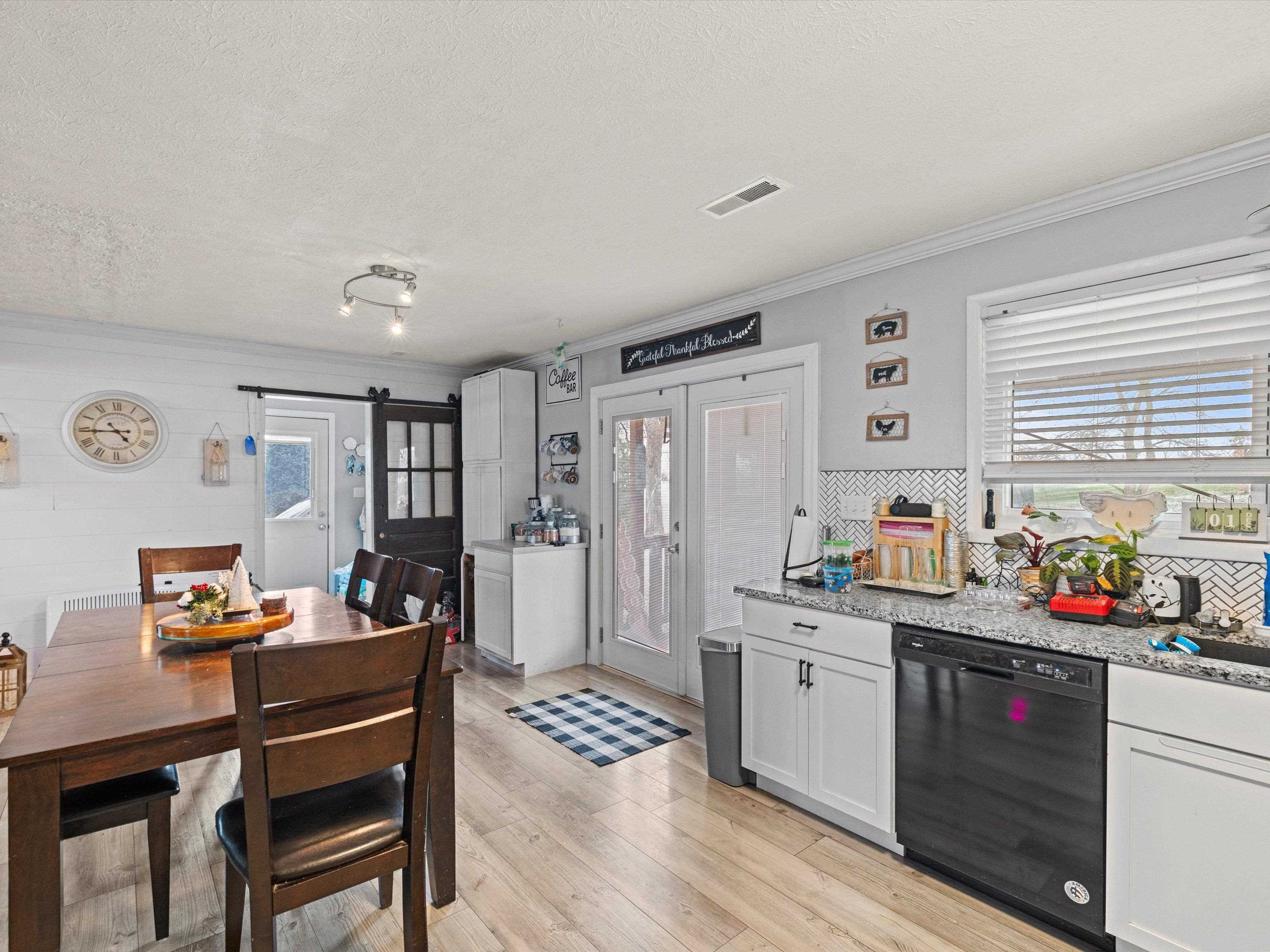 10228 Hall School Road, Owensboro, Kentucky 42301, 4 Bedrooms Bedrooms, ,2 BathroomsBathrooms,Single Family Residence,For Sale,Hall School Road,91203